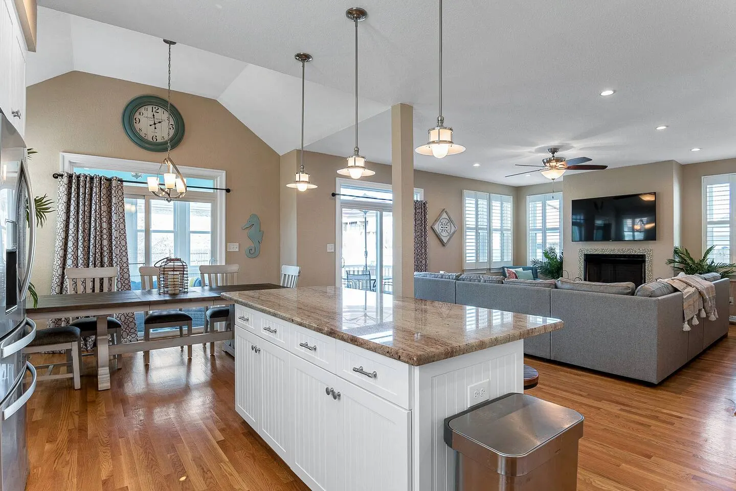 Virginia Beach 4BR Sunroom + Near Beach 11