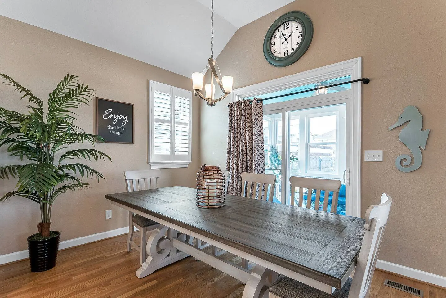 Virginia Beach 4BR Sunroom + Near Beach 6