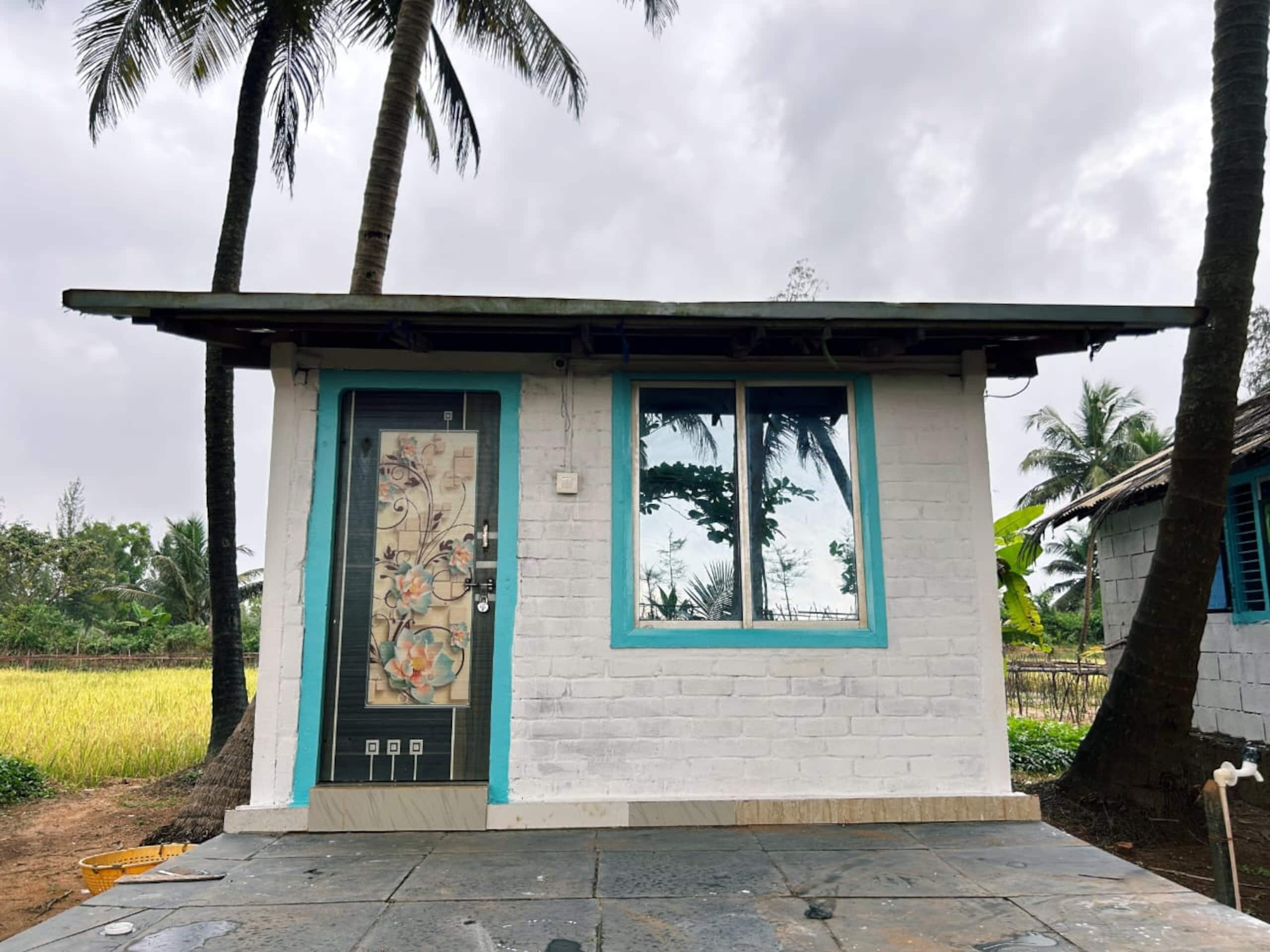Sukhi Beach Cottage4 2