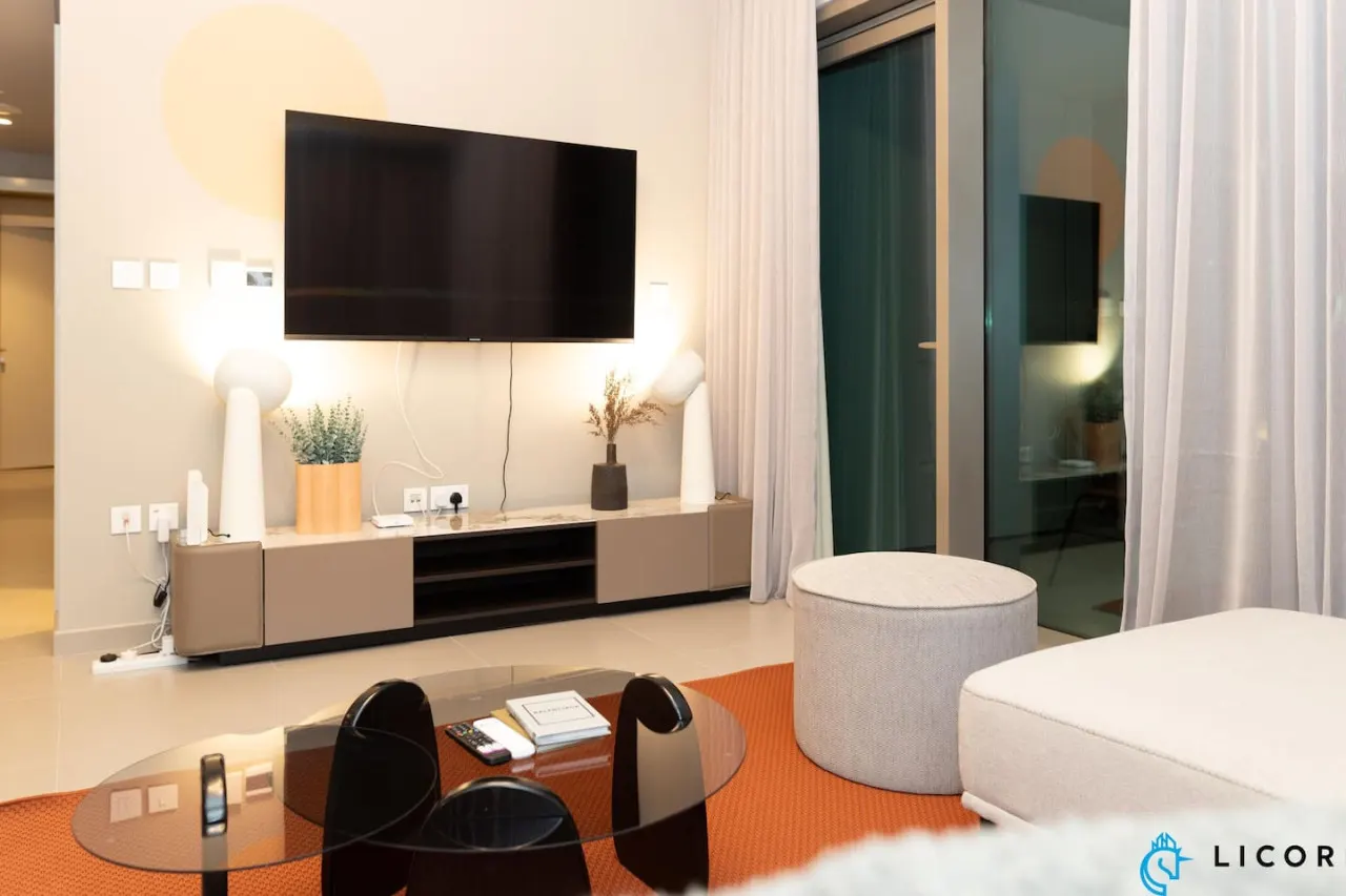 New 2BR Apt next to DubaiMall, pool view of BurjKh 2