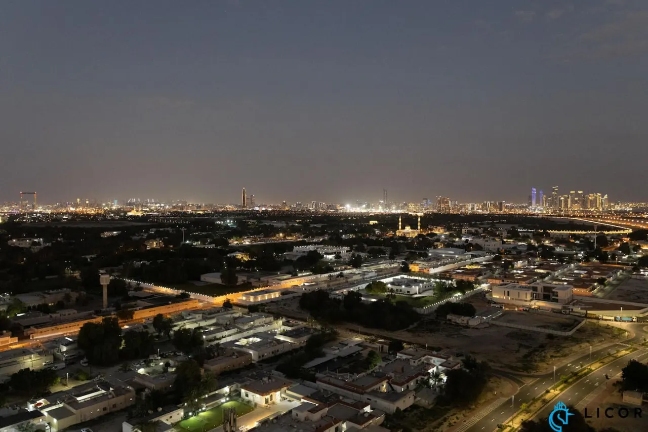 New 2BR Apt next to DubaiMall, pool view of BurjKh 15