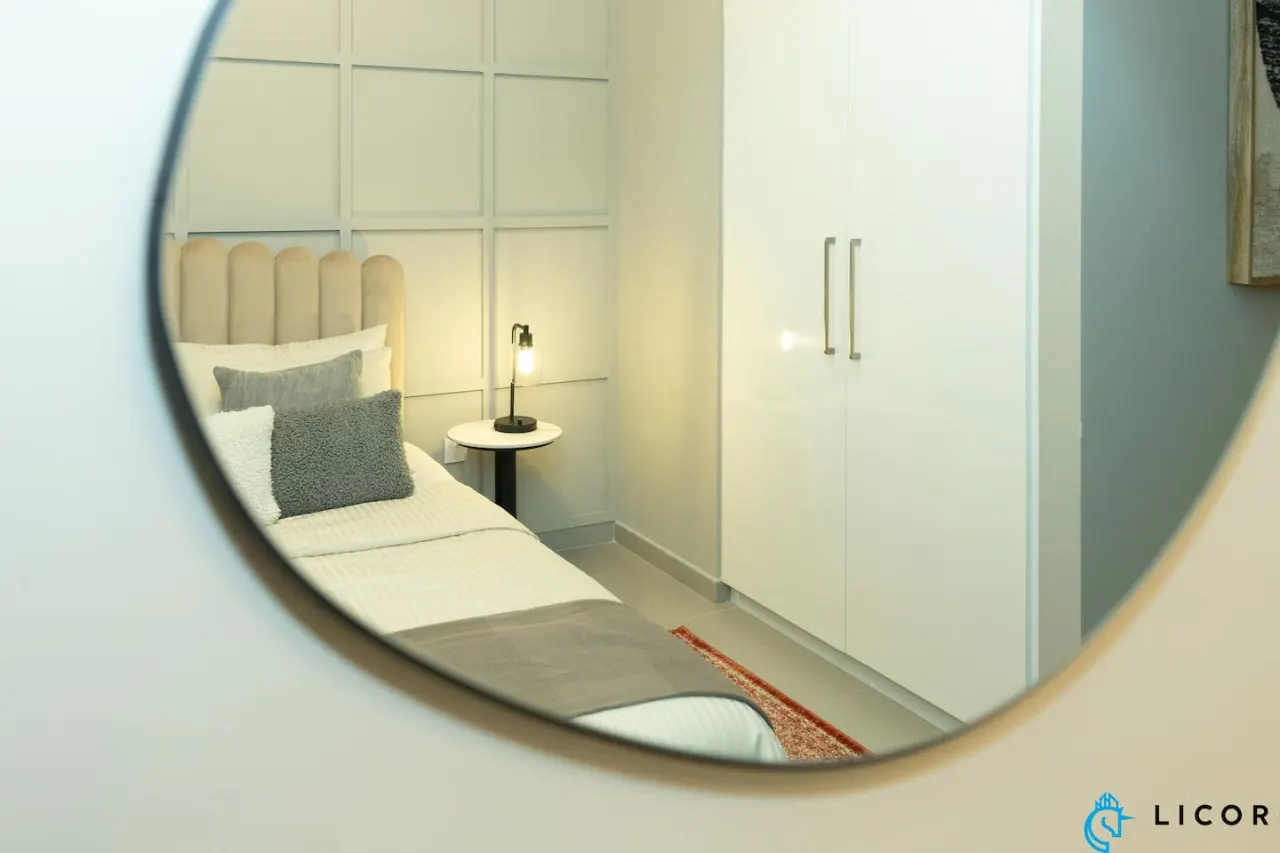 New 2BR Apt next to DubaiMall, pool view of BurjKh 20