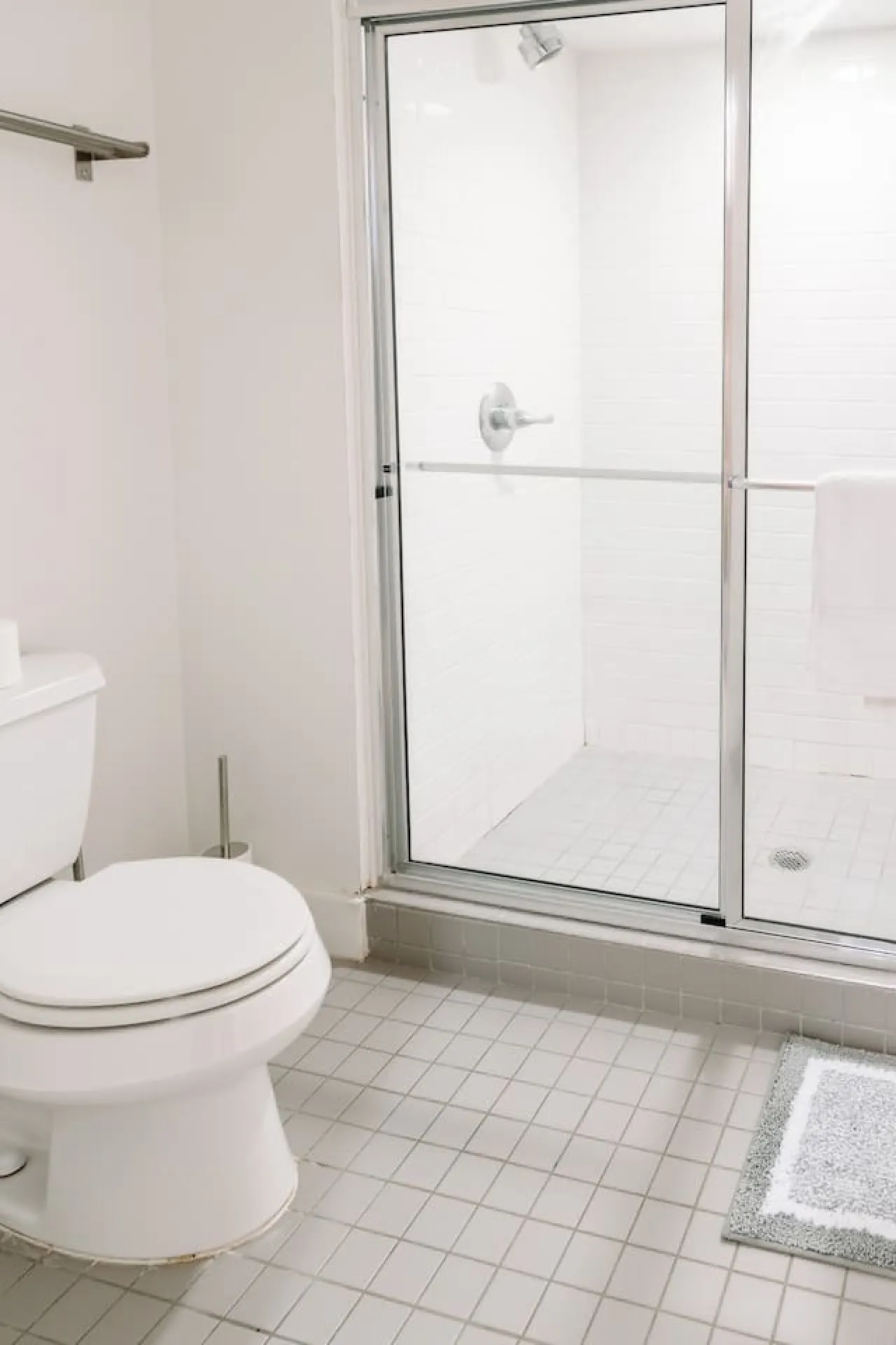 1st Floor Condo -Walk to Old City & Market Square 9