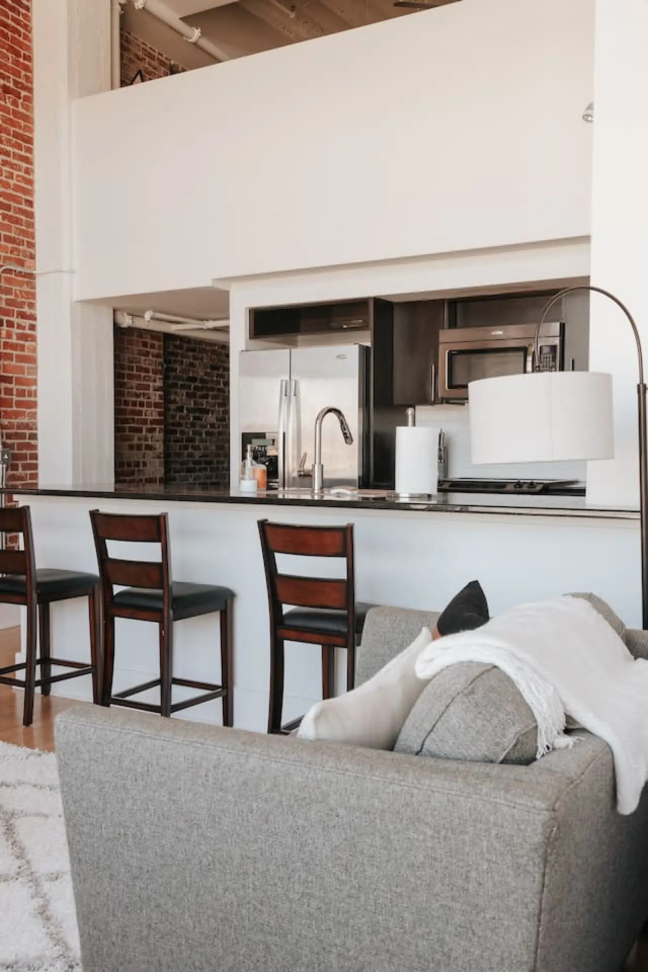 1st Floor Condo -Walk to Old City & Market Square 10