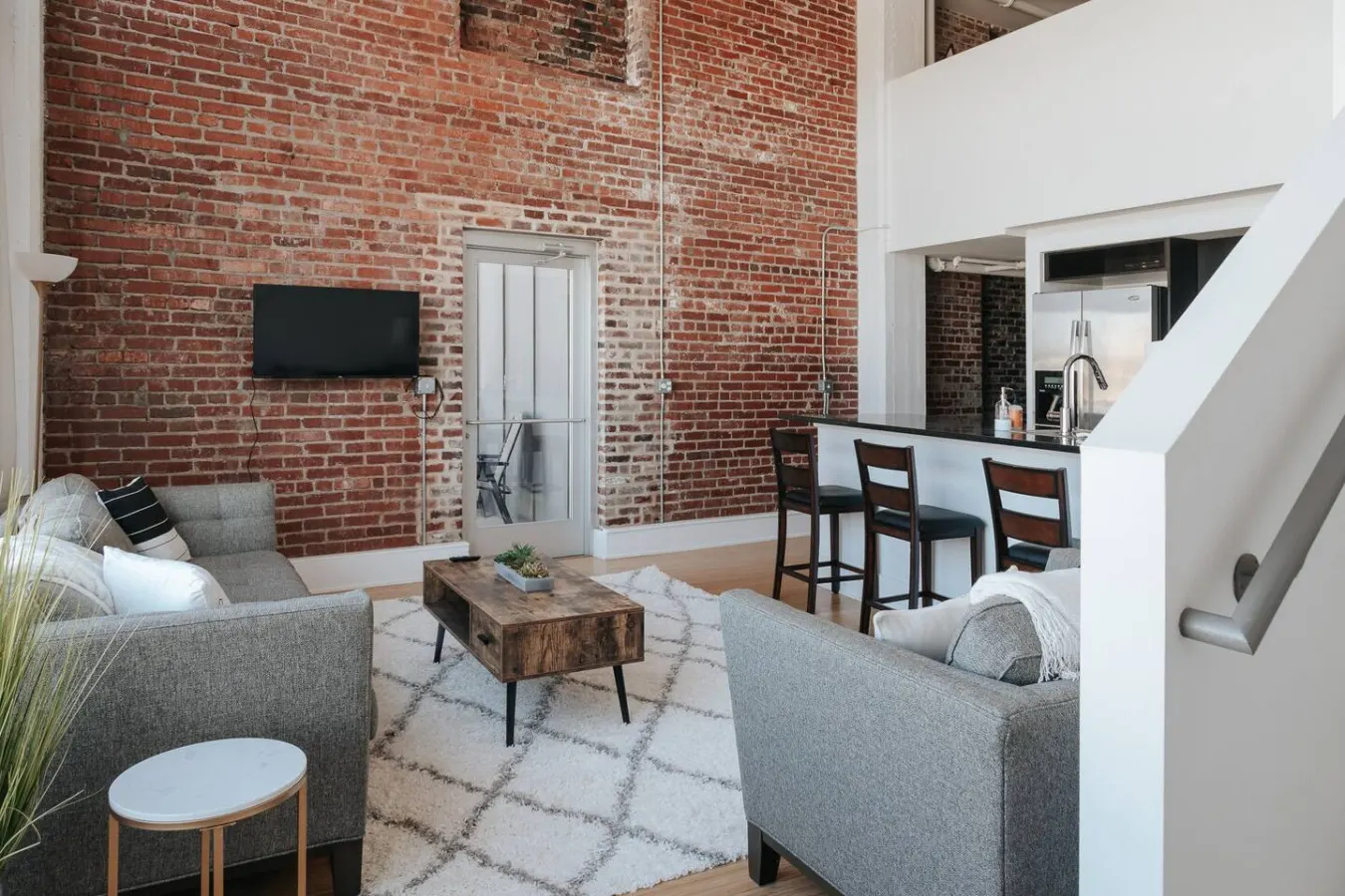 1st Floor Condo -Walk to Old City & Market Square 12