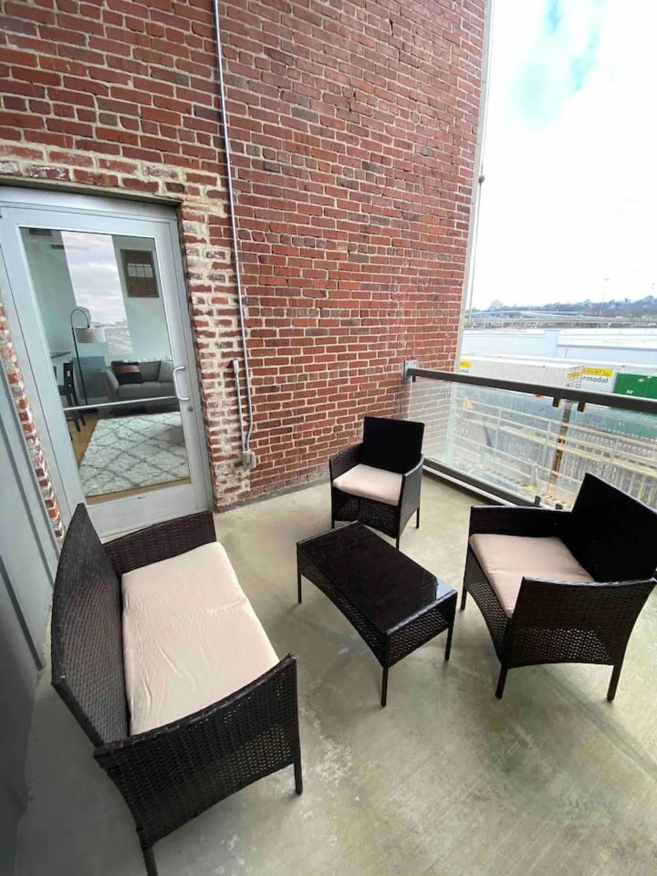 1st Floor Condo -Walk to Old City & Market Square 6