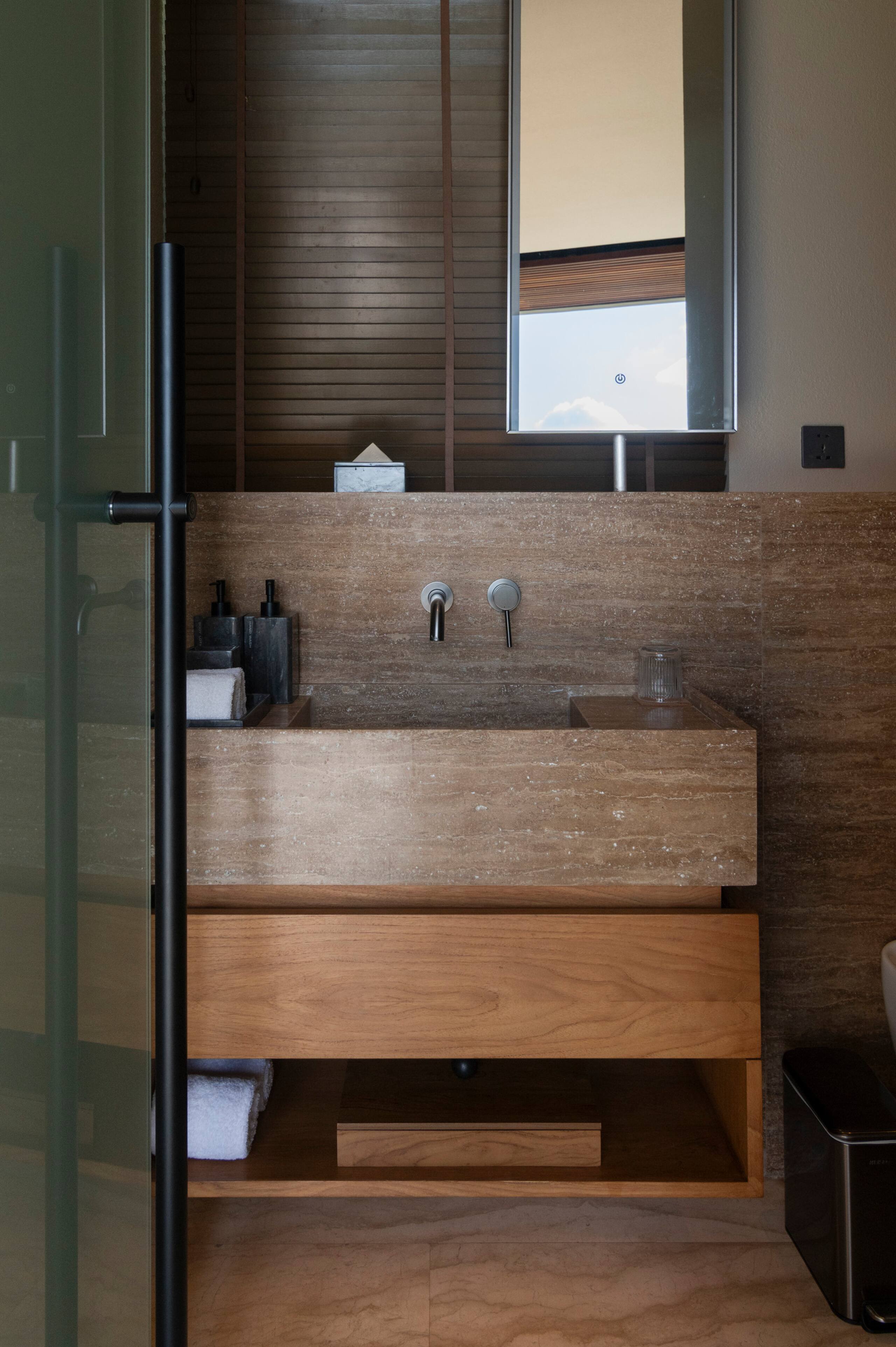 Designer canyon-view villa in Uluwatu 37