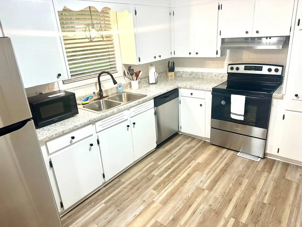 Cute 3Br/2Ba Rancher - 3mi. to Anniston Army Depot 14