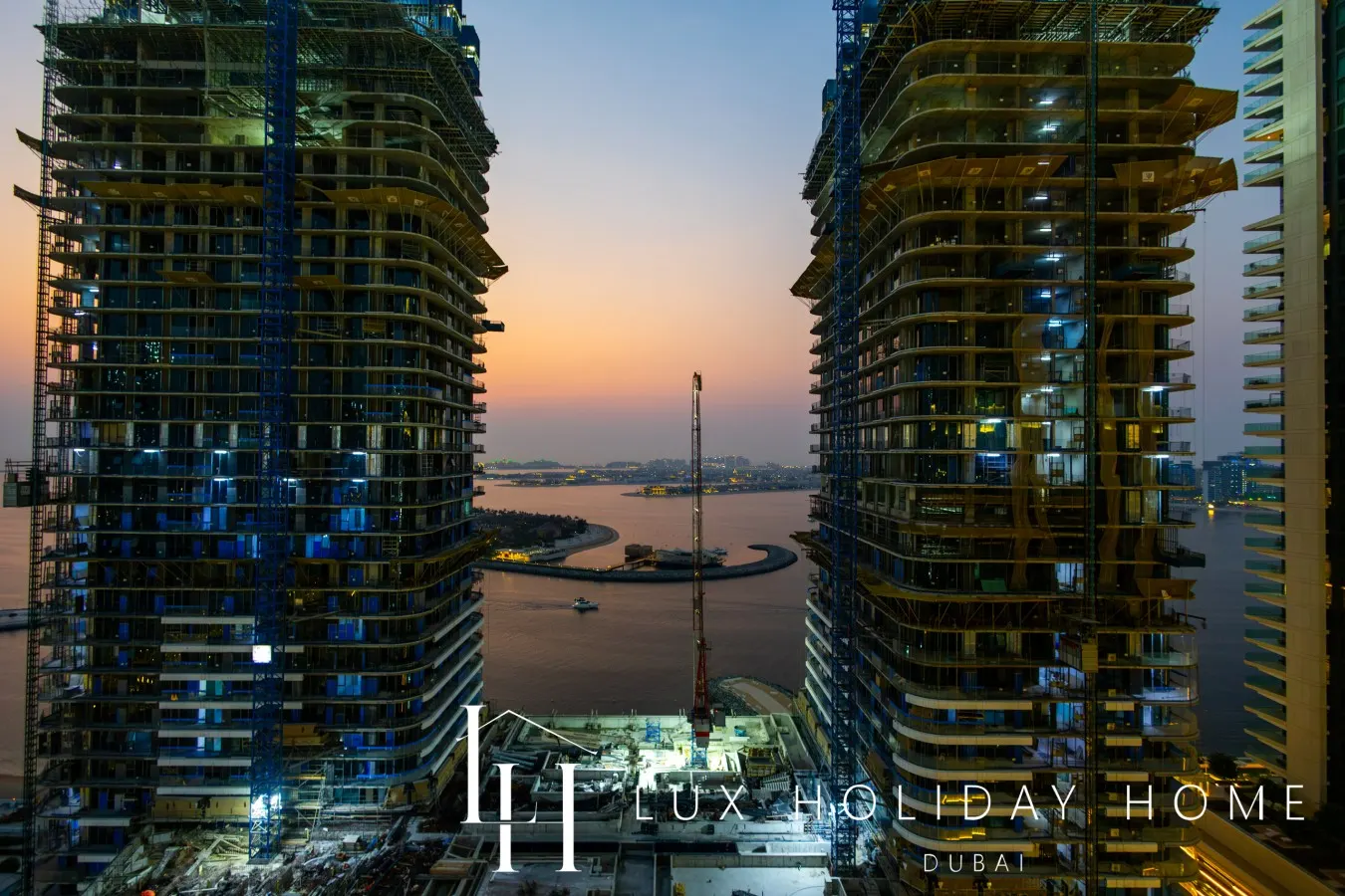 LUX The Luxury Sunrise Beachfront Suite 3 12
