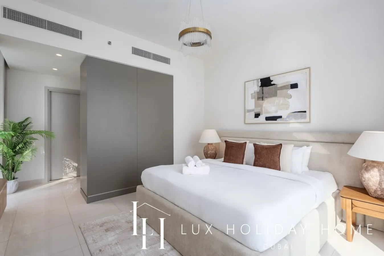 LUX The Luxury Sunrise Beachfront Suite 3 13