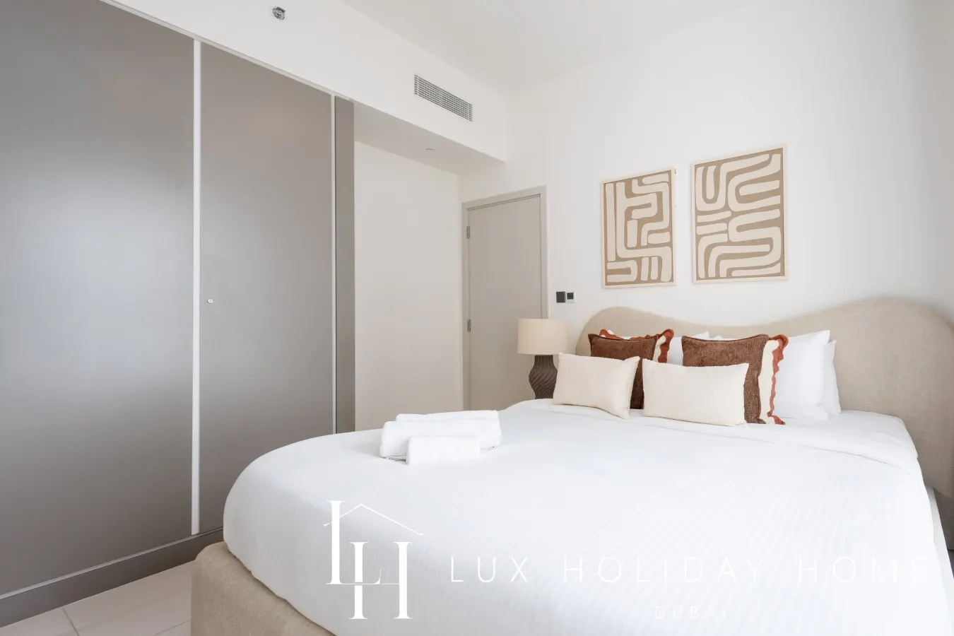 LUX The Luxury Sunrise Beachfront Suite 3 20