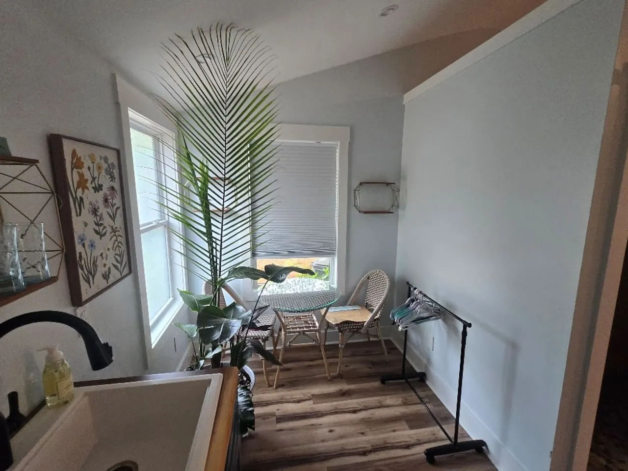 Shoreline Hideaway — photo 3