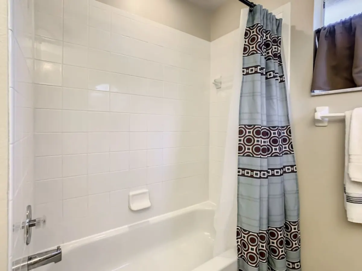 Tee Tea House – Stylish 4-Bedroom Home with Private Lanai Near Disney & Golf! 20