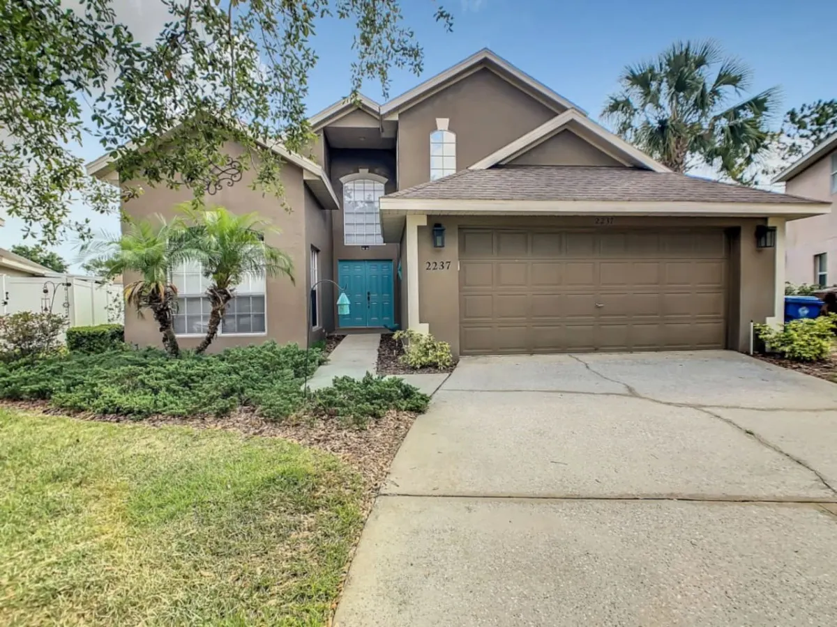 Tee Tea House – Stylish 4-Bedroom Home with Private Lanai Near Disney & Golf! 🏡⛳☀️ — photo 3