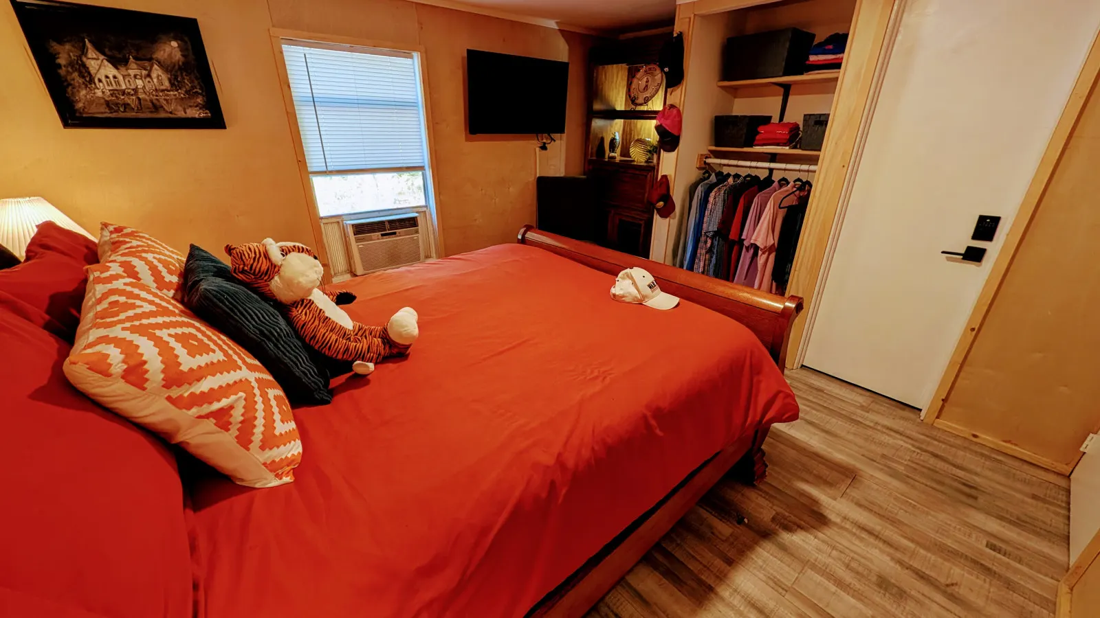 NEW! TigerCub -- Cozy 2BR Guest House on 20 Acres 20 Minutes from Auburn 9