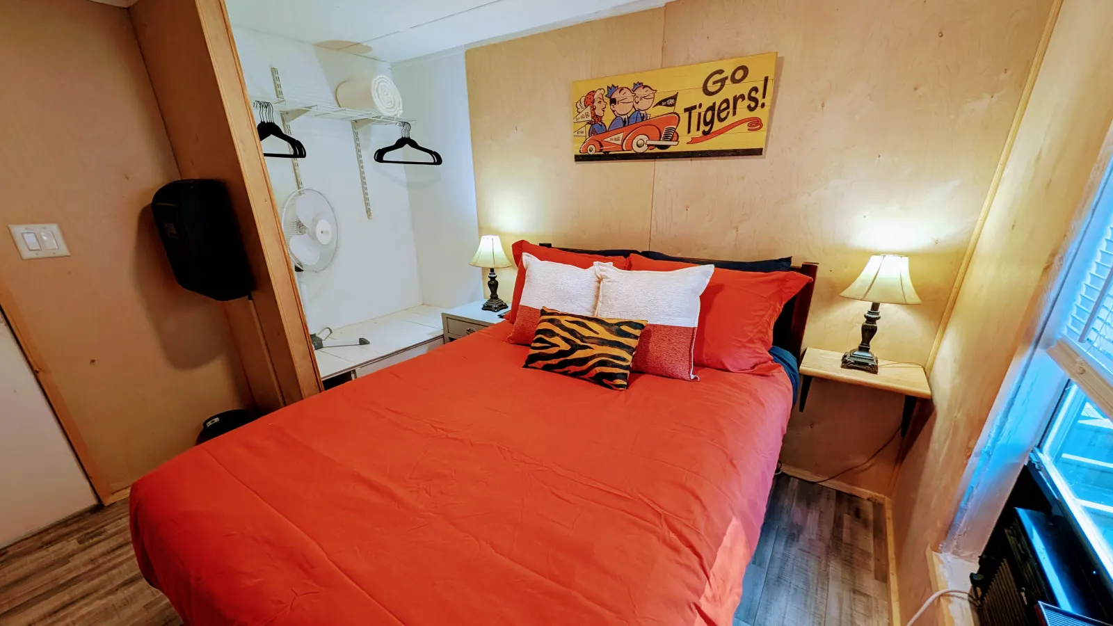 NEW! TigerCub -- Cozy 2BR Guest House on 20 Acres 20 Minutes from Auburn 19