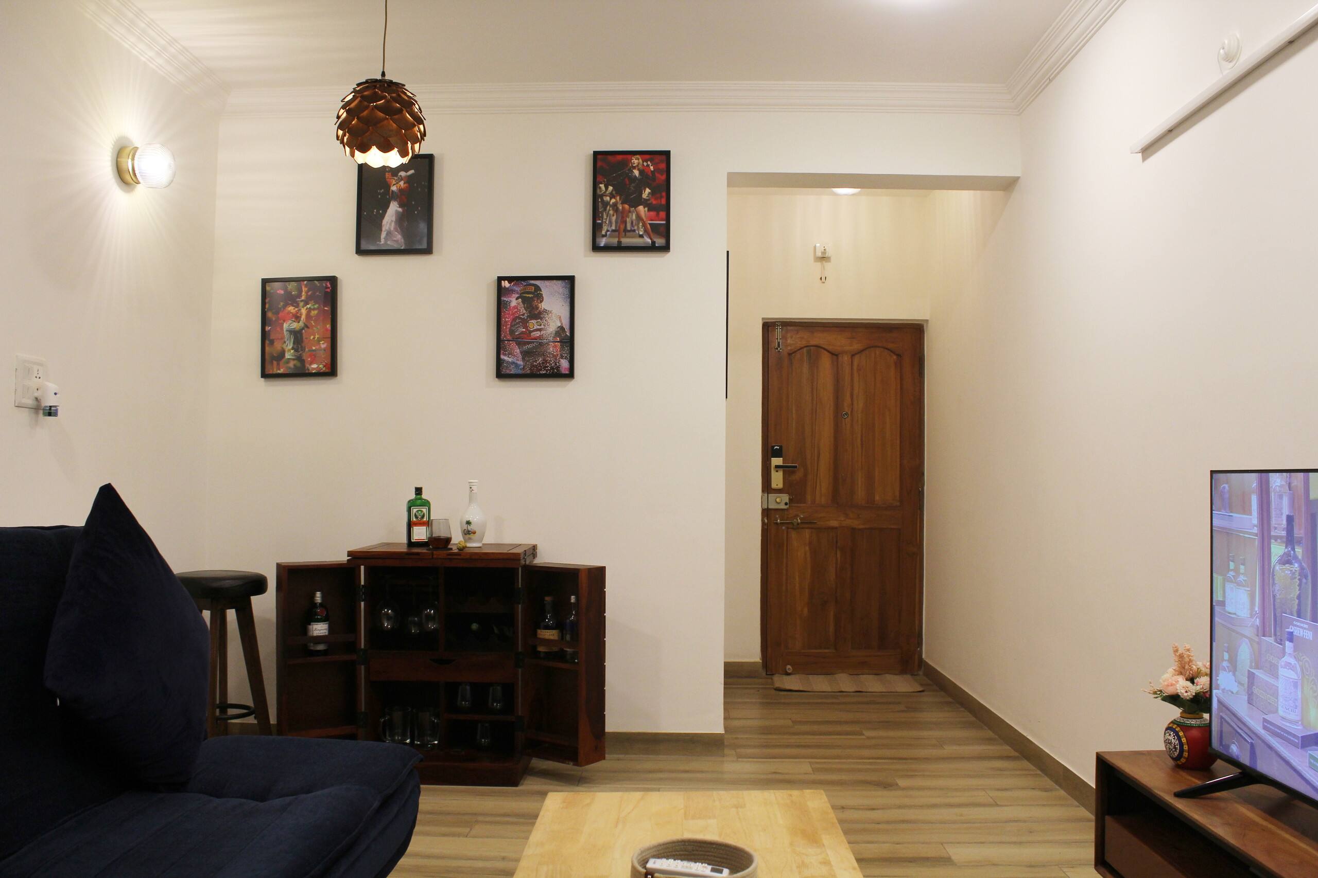 NovoNirvana: 1BHK, 300m to Tito's Lane/Baga Beach 8