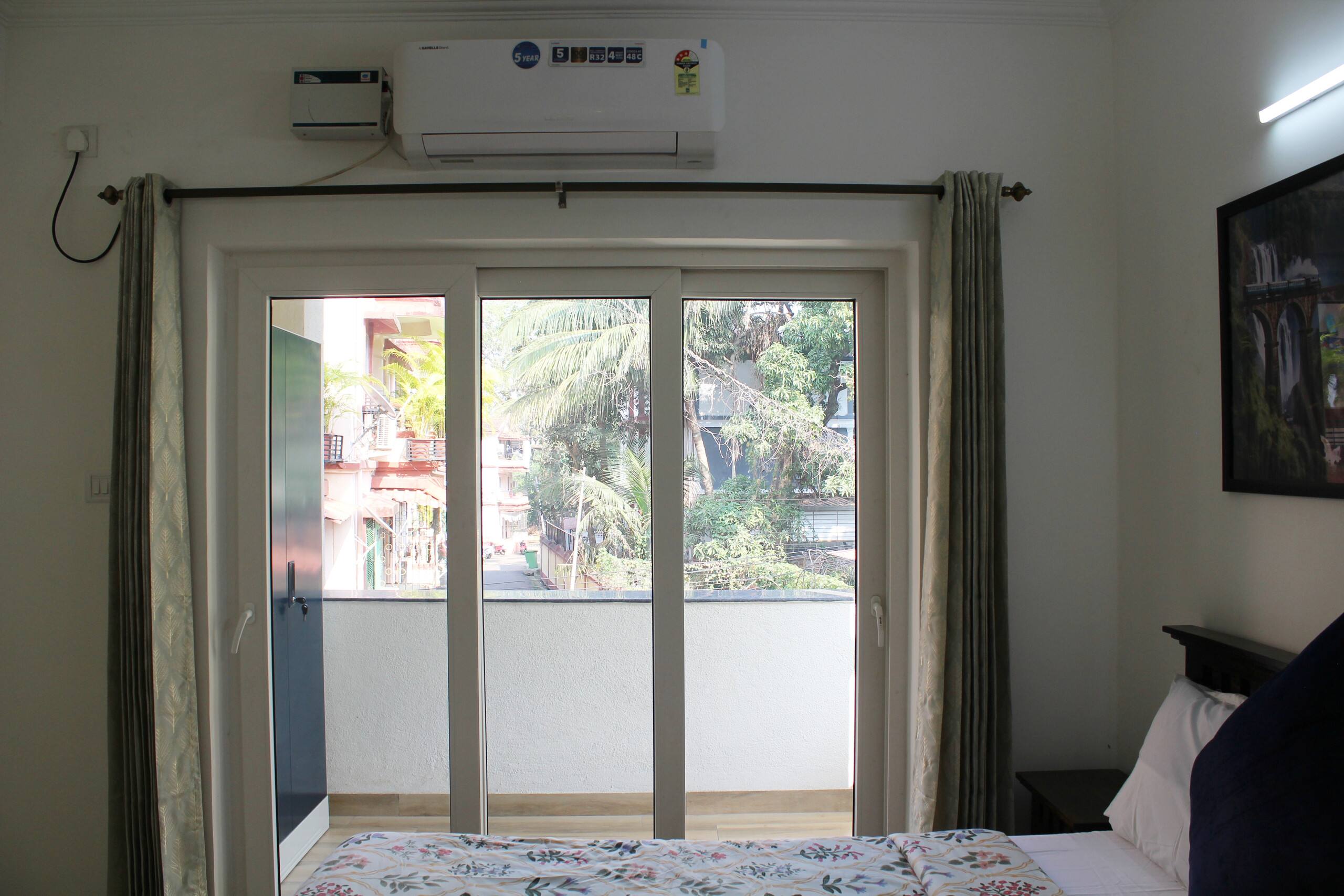 NovoNirvana: 1BHK, 300m to Tito's Lane/Baga Beach 20