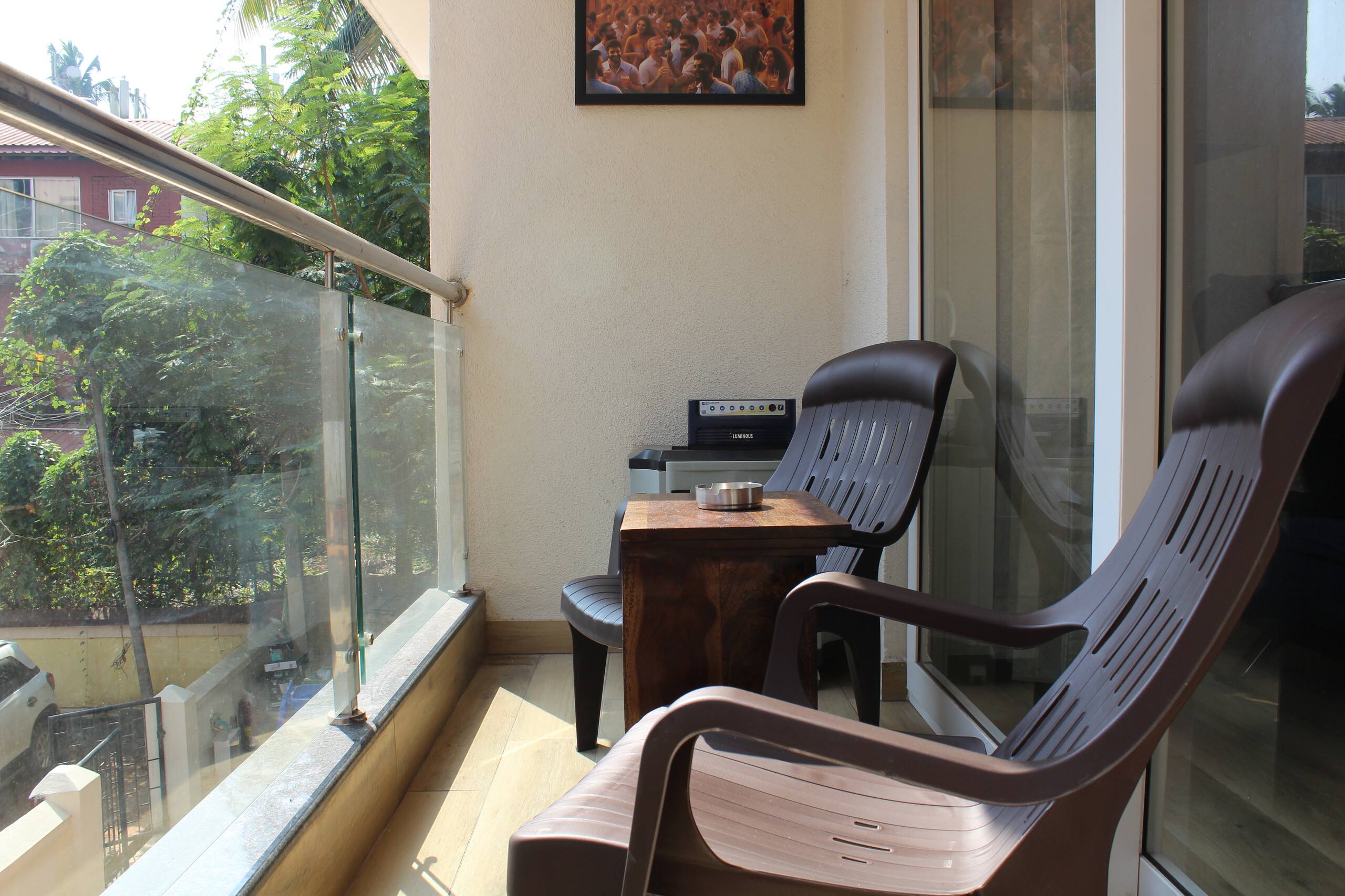 NovoNirvana: 1BHK, 300m to Tito's Lane/Baga Beach 30