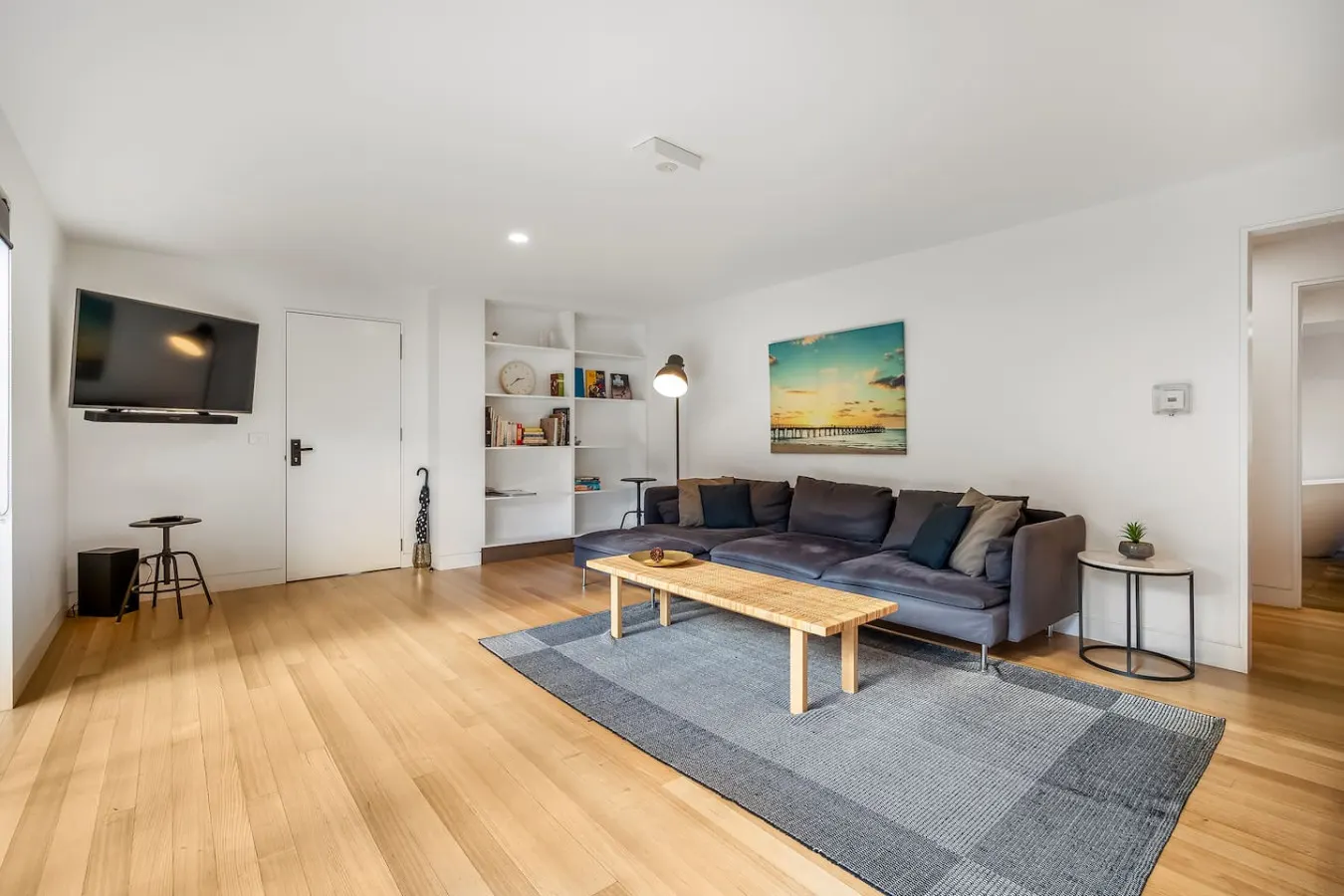Modern Sandy Bay Apt - Close to Salamanca & CBD 11