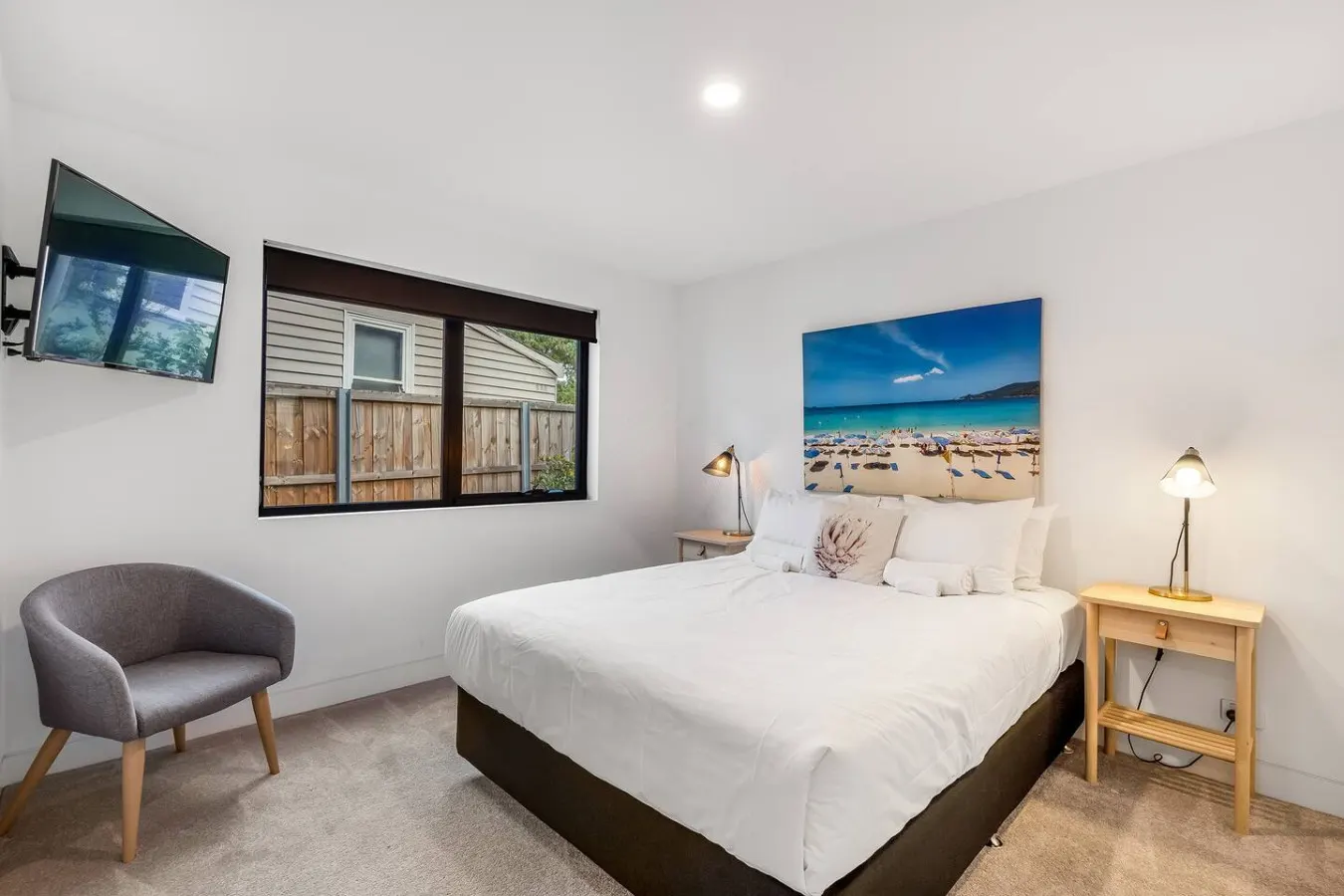 Modern Sandy Bay Apt - Close to Salamanca & CBD 19