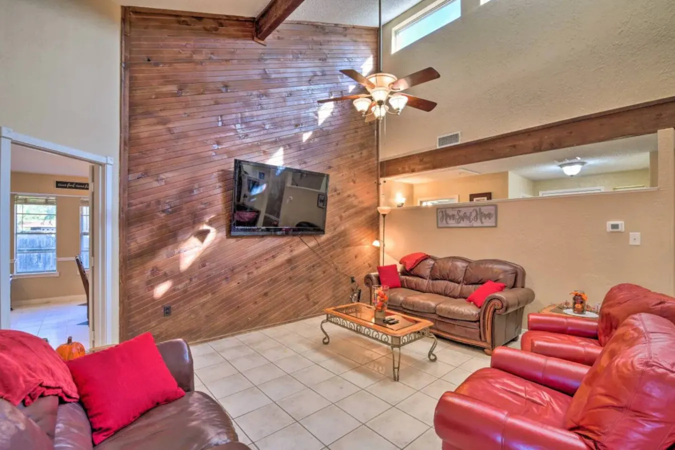 3 Bedroom with a Pool 11