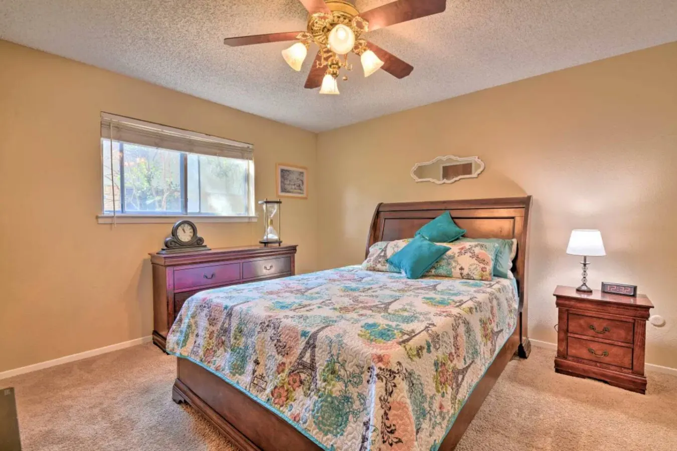 3 Bedroom with a Pool 16
