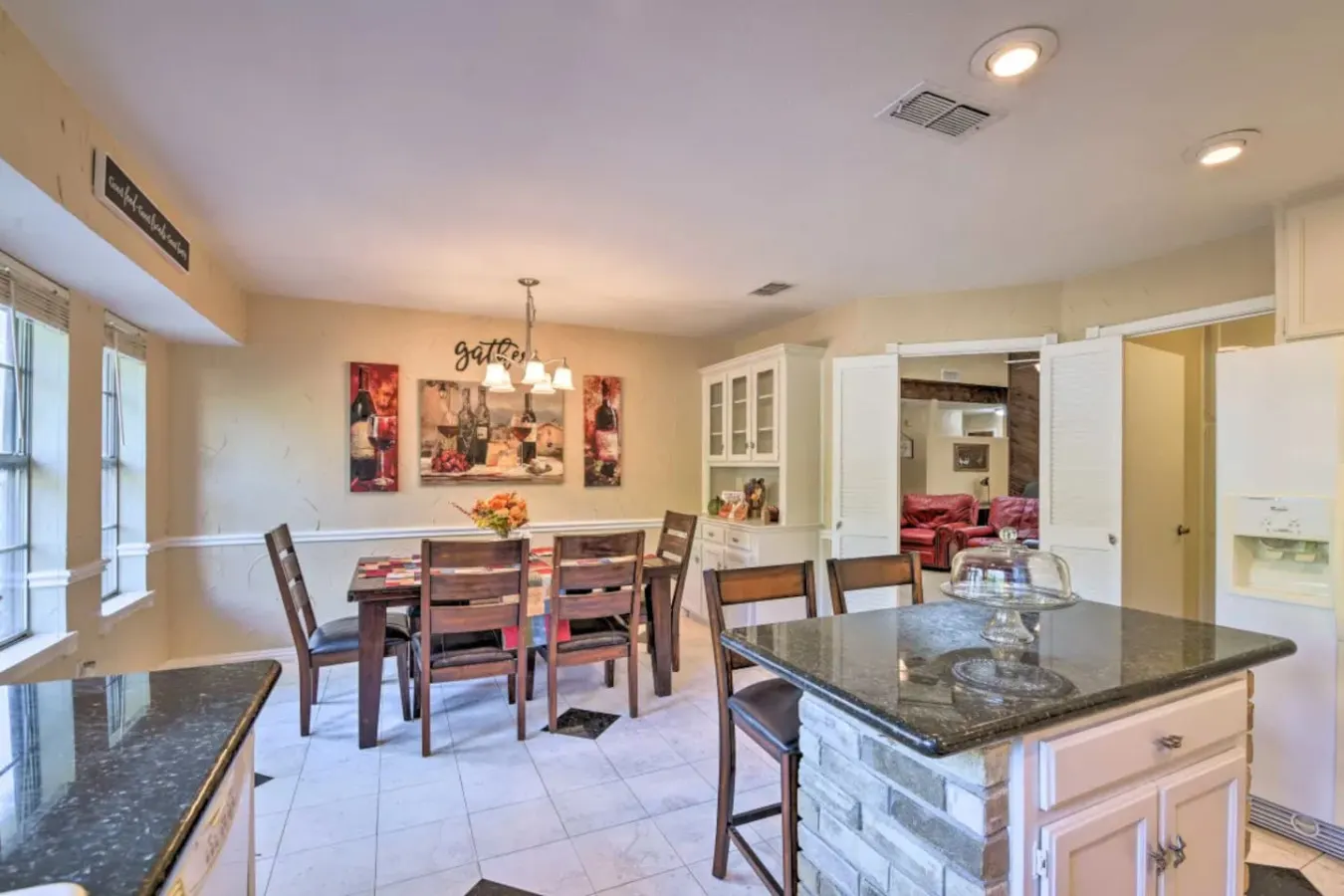 3 Bedroom with a Pool 6