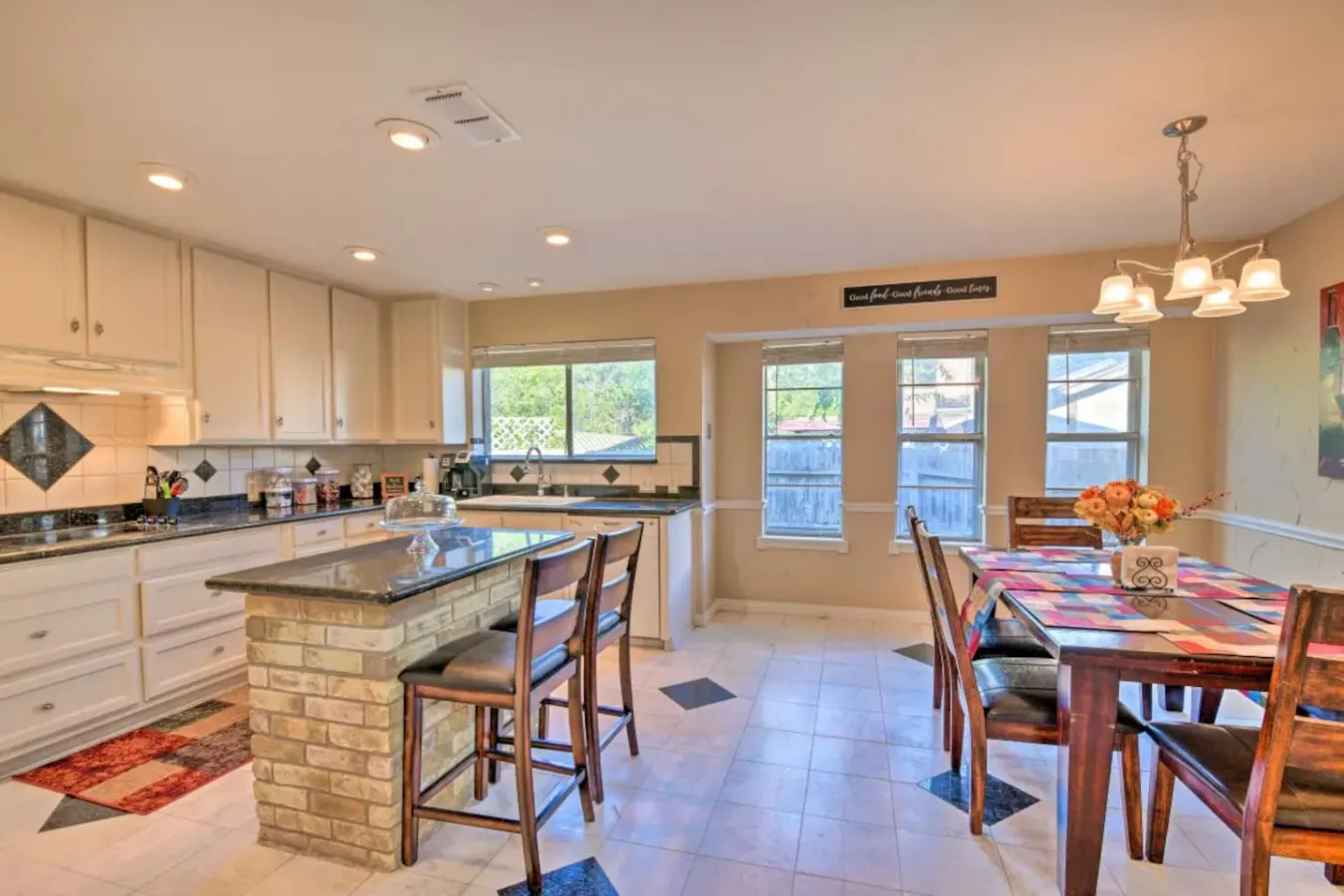3 Bedroom with a Pool 7