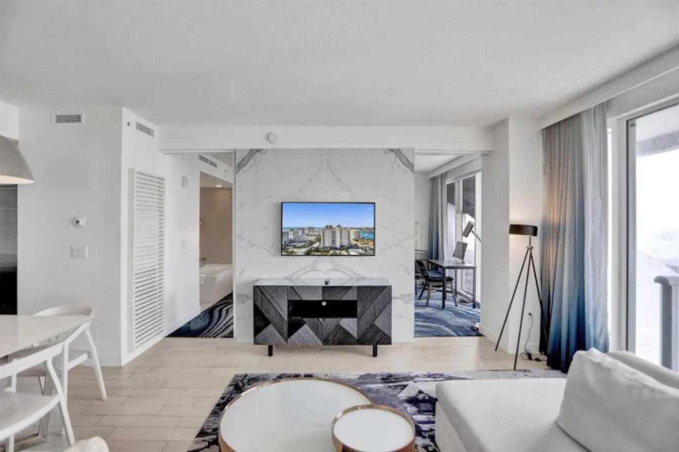 Luxurious Beachfront 17th Floor Condo-Arcade 12