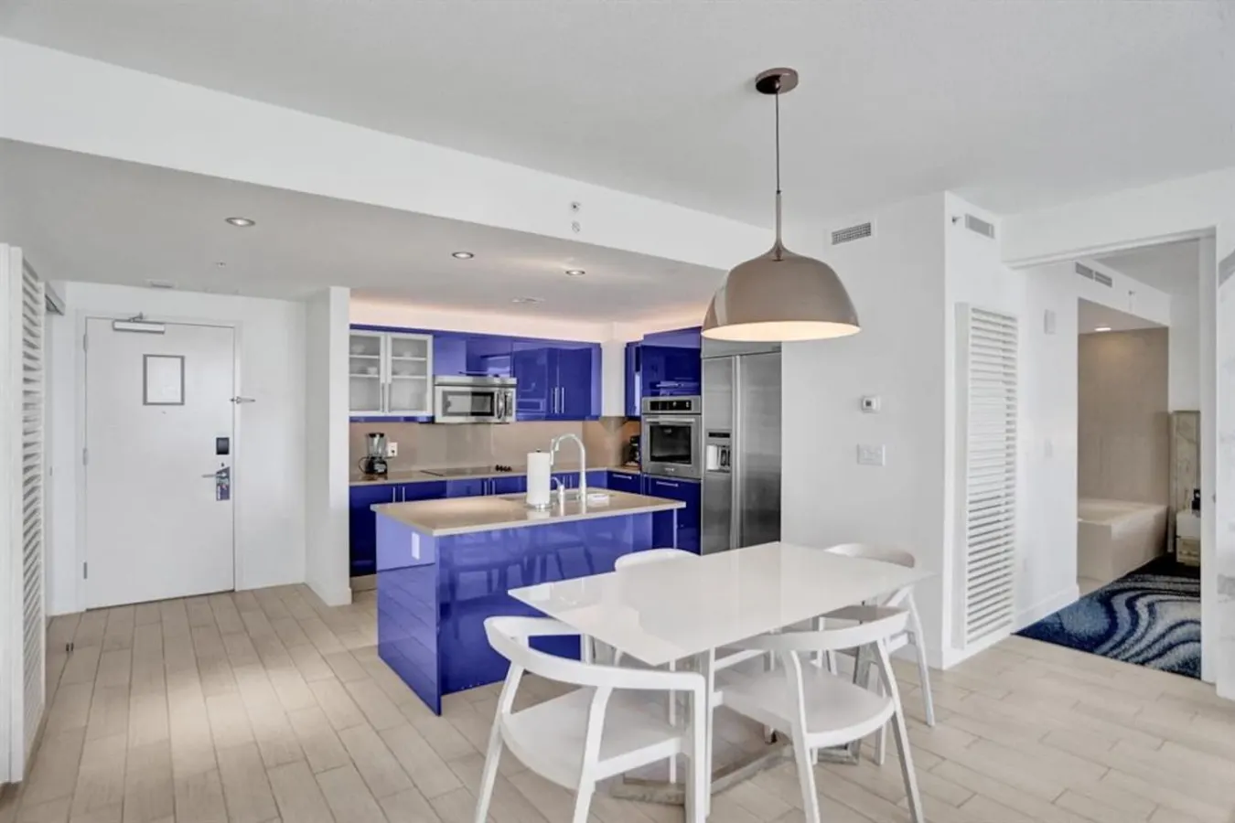 Luxurious Beachfront 17th Floor Condo-Arcade 15
