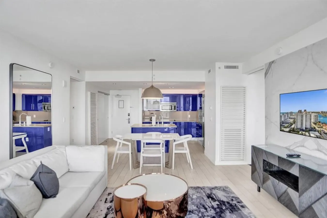 Luxurious Beachfront 17th Floor Condo-Arcade 7