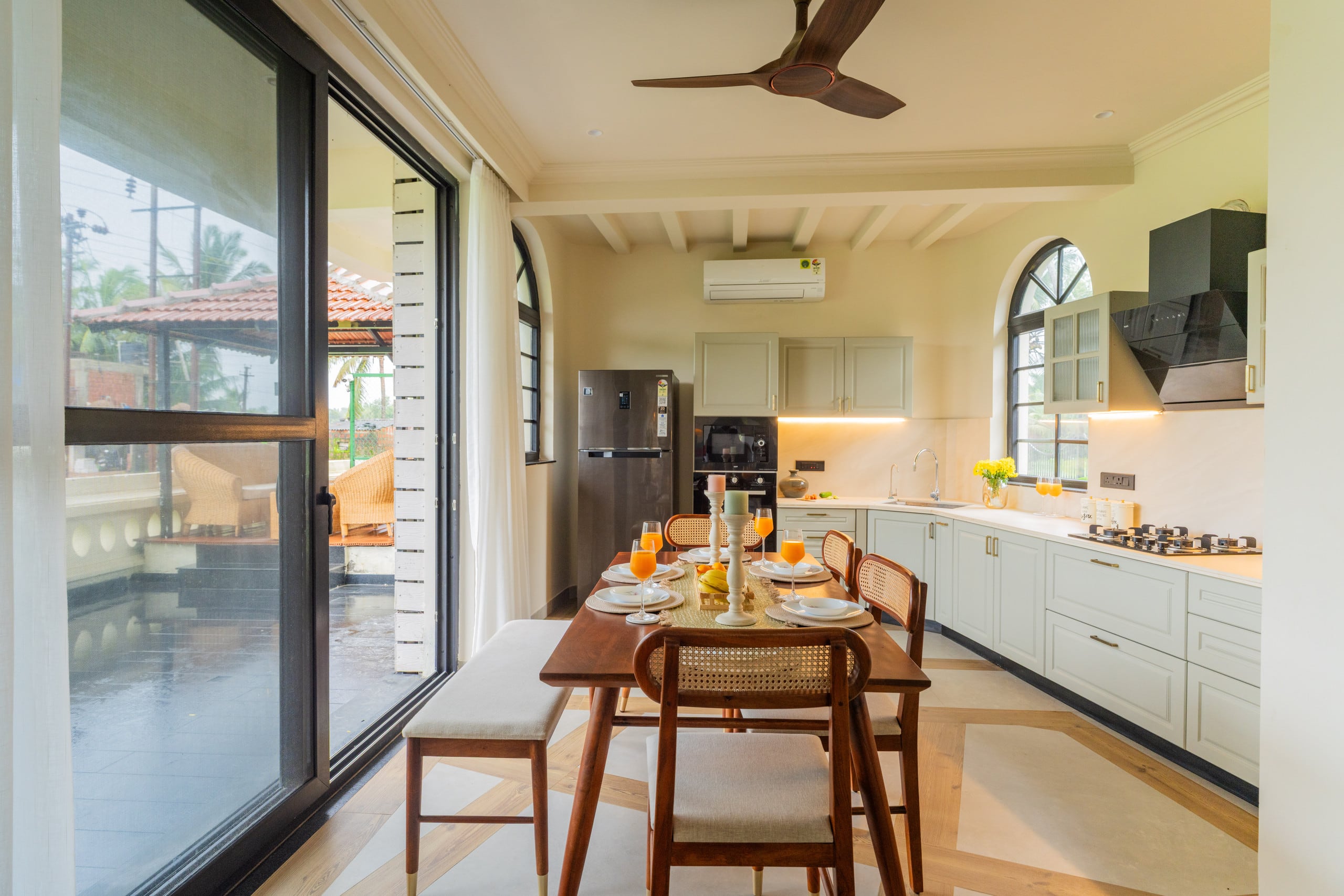 The Parra Hideaway | Pvt Pool & Chef | 5 Beds | 28