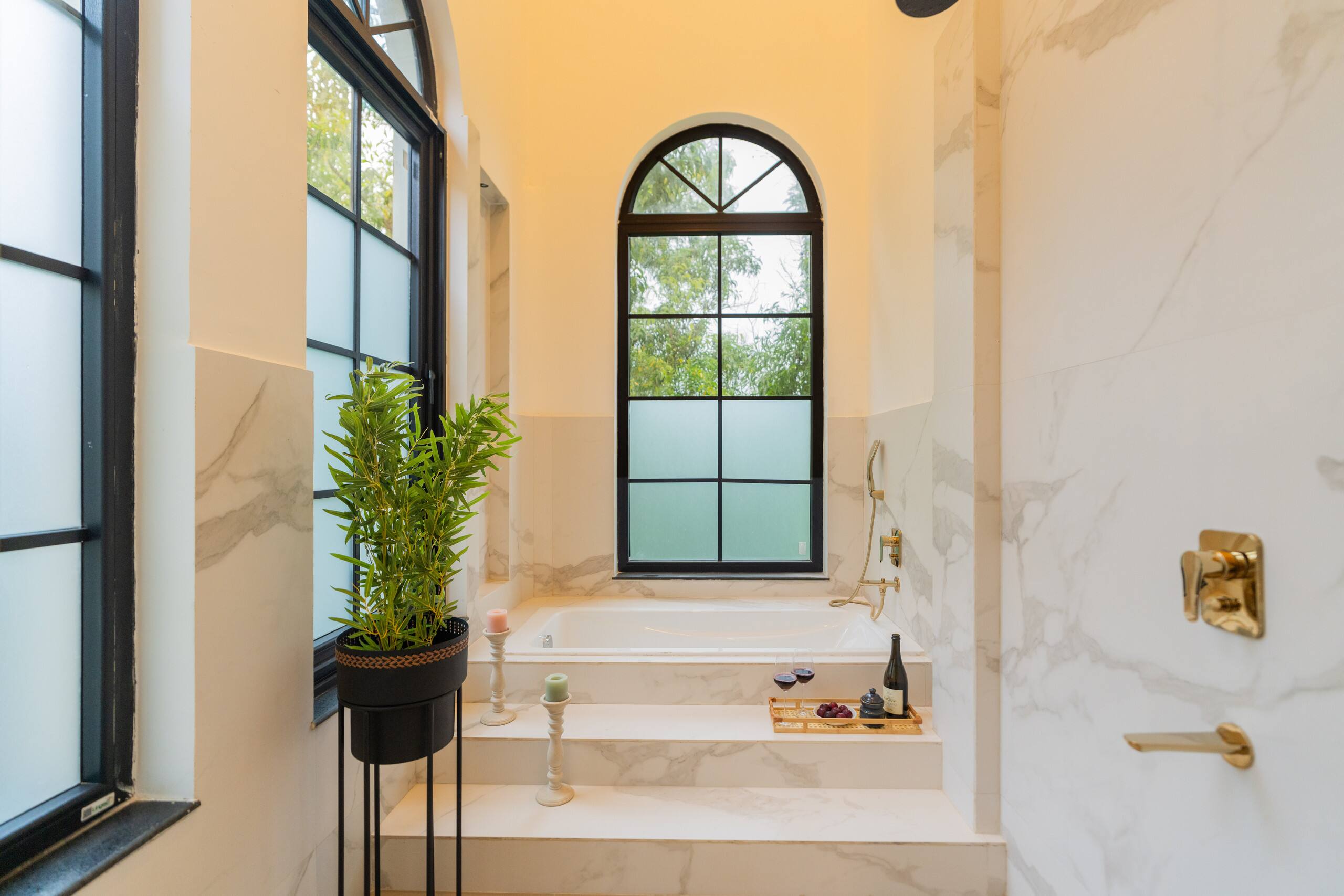 The Parra Hideaway | Pvt Pool & Chef | 5 Beds | 8