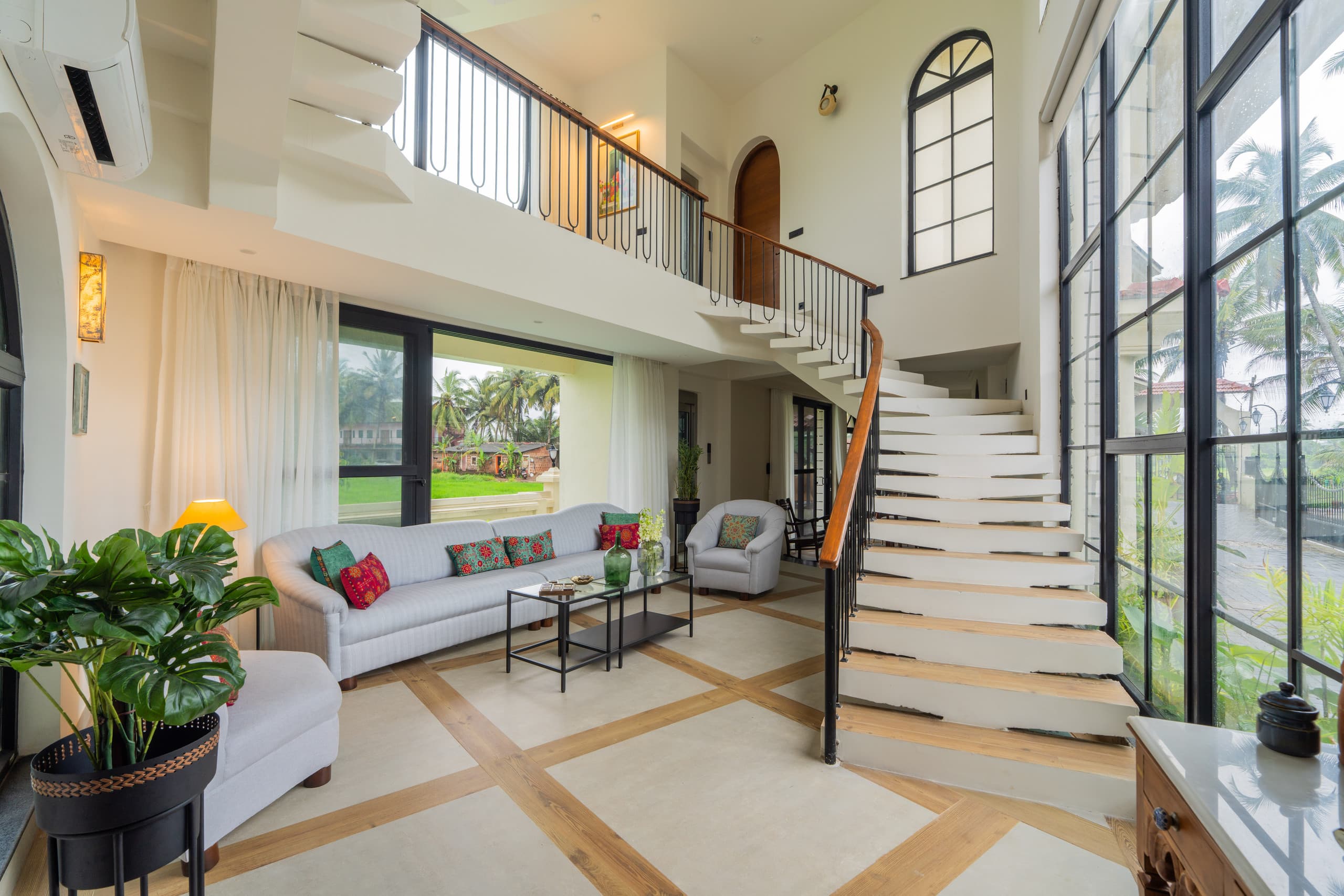 The Parra Hideaway | Pvt Pool & Chef | 5 Beds | 16