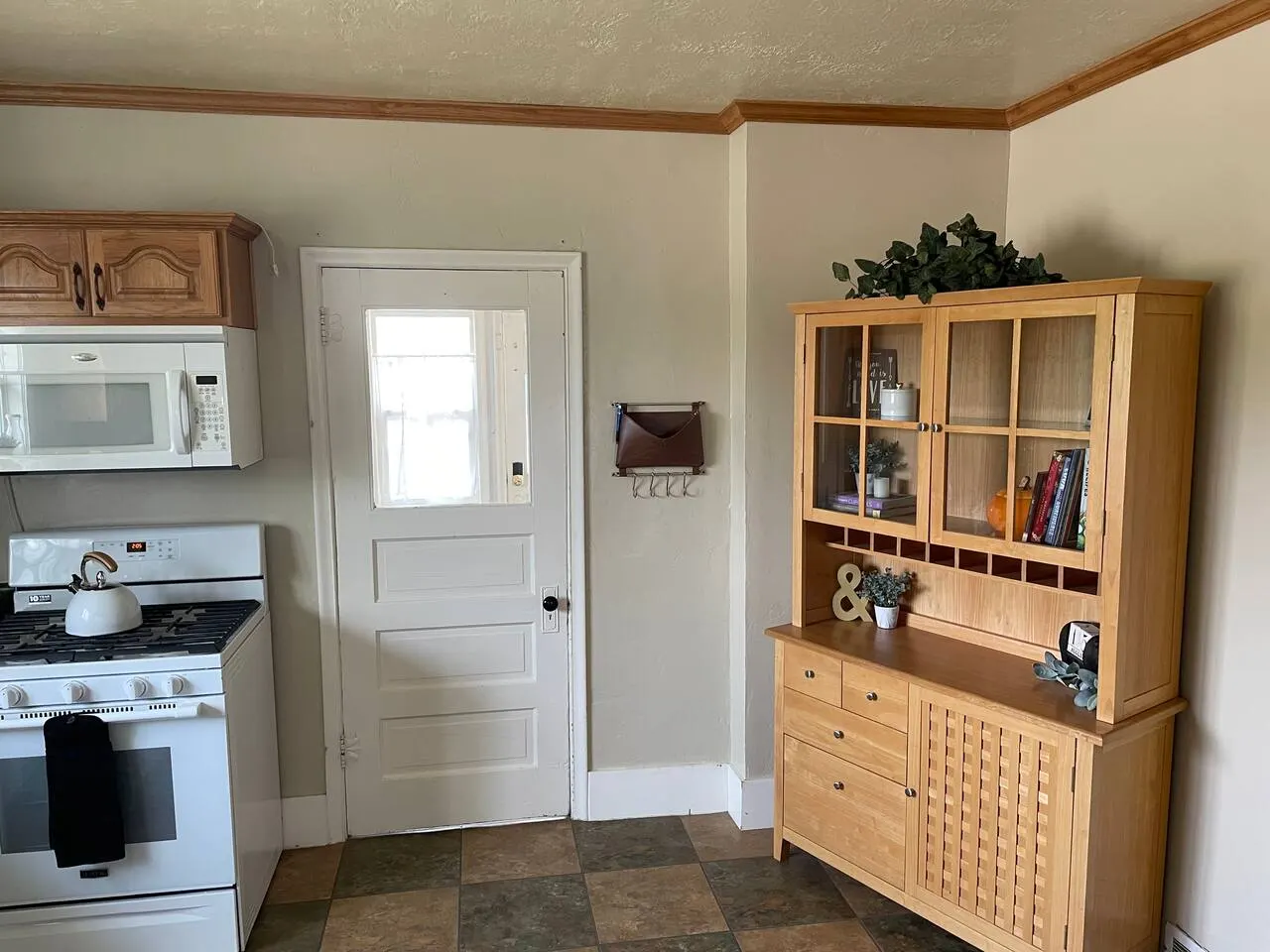 Claw Foot Tub Full Kitchen RV Snow 12.9 mi 18