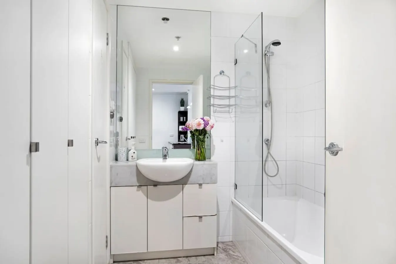 Ana: 2 Bed, 1 Bath Apartment 14