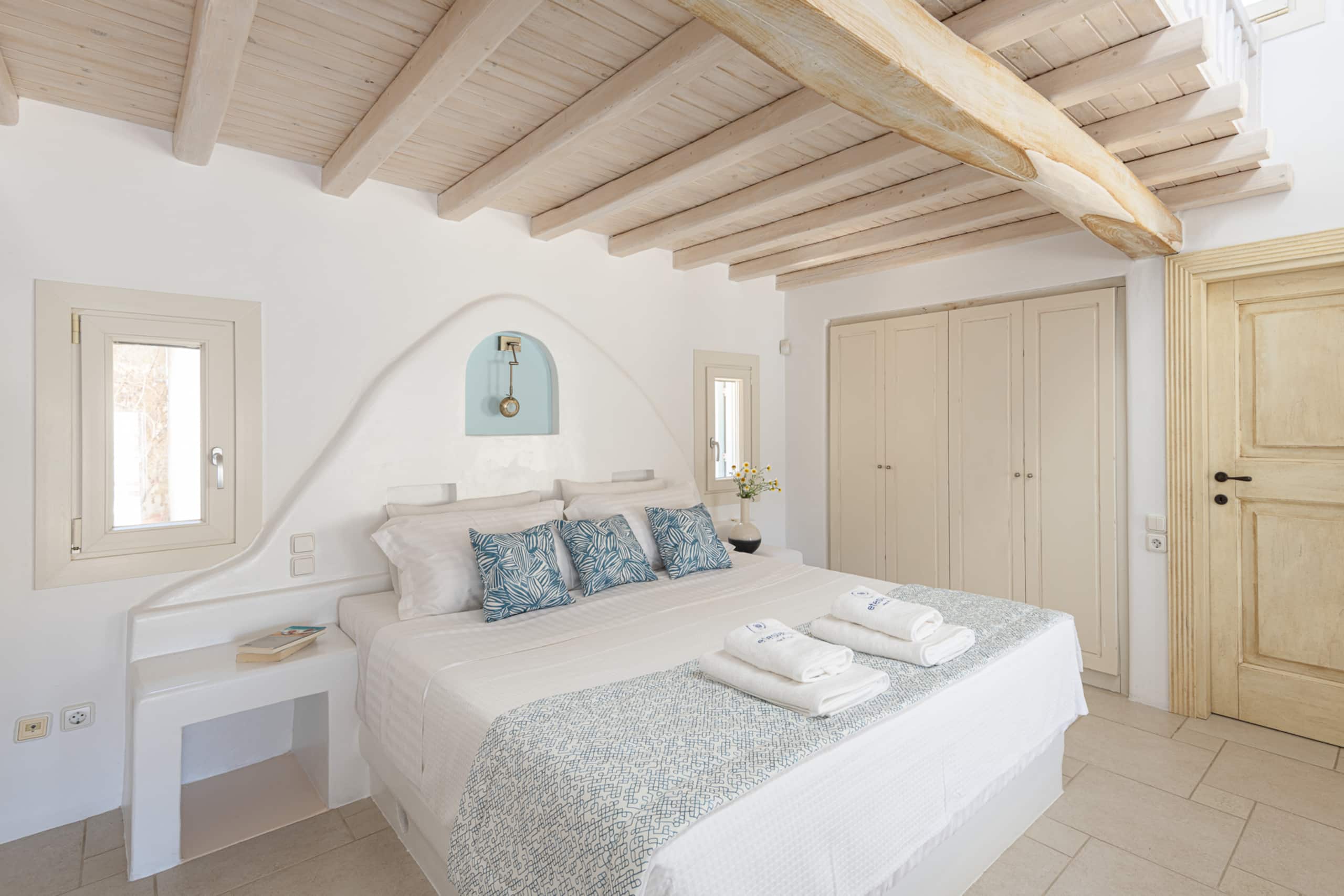 Executive Seaview Villa at Super Paradise Beach 19