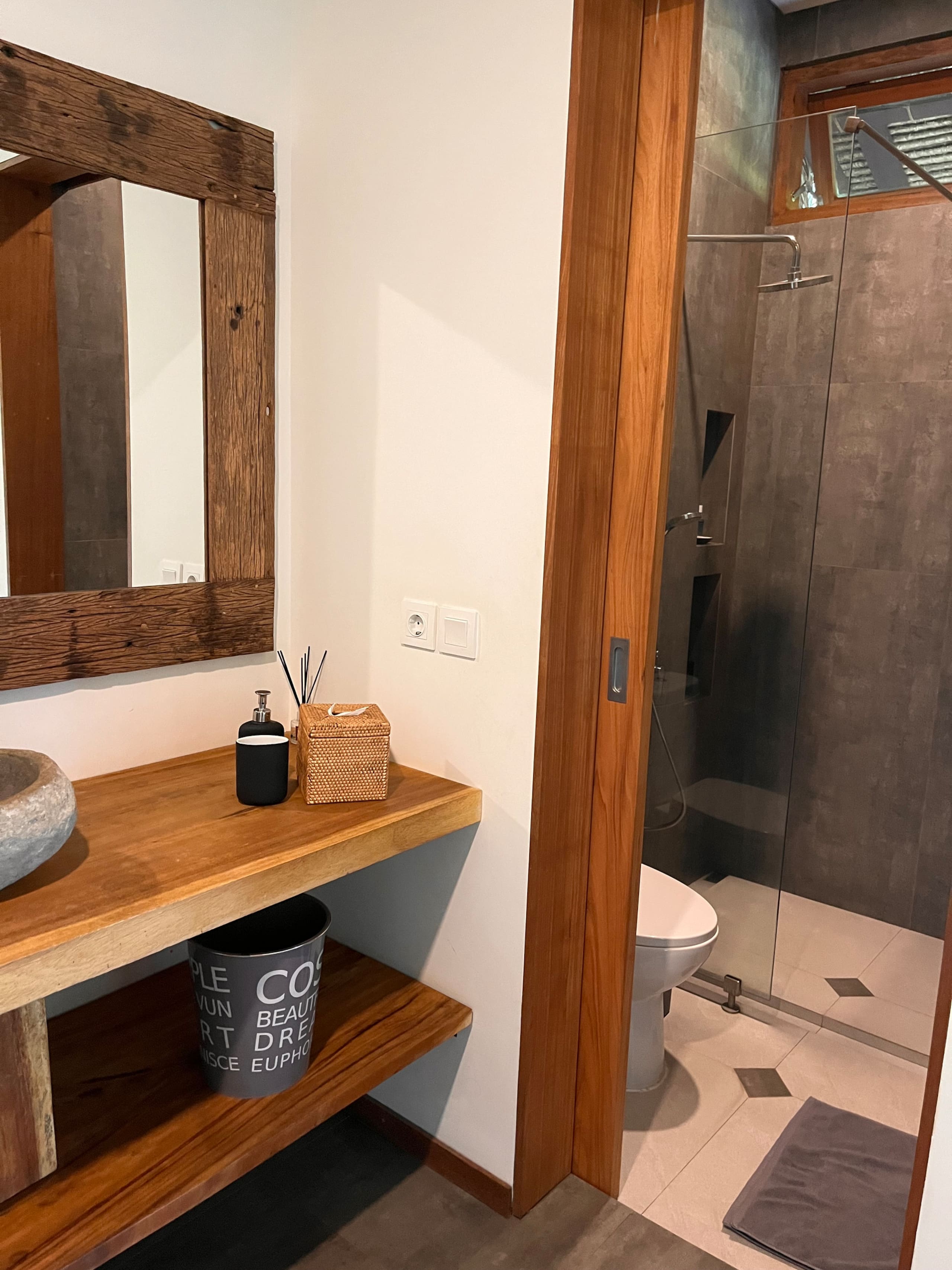 Cozy 2BR Villa -3 Min Walk to the Beach-La Reserva 10