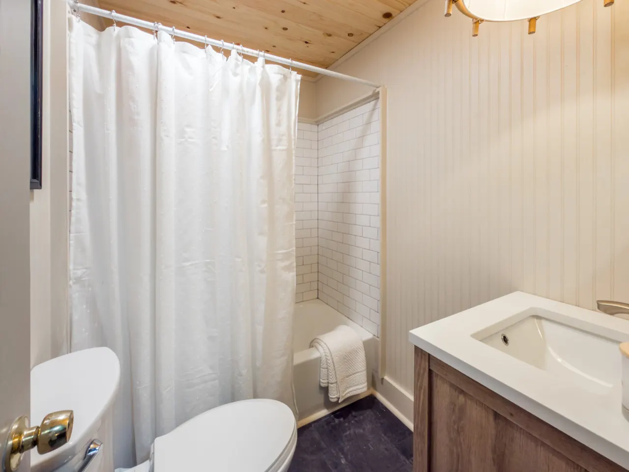 Tybrisa Cottage Unit B 7