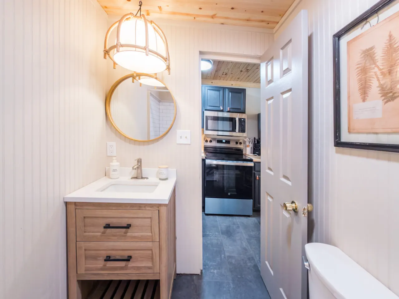 Tybrisa Cottage Unit B 8