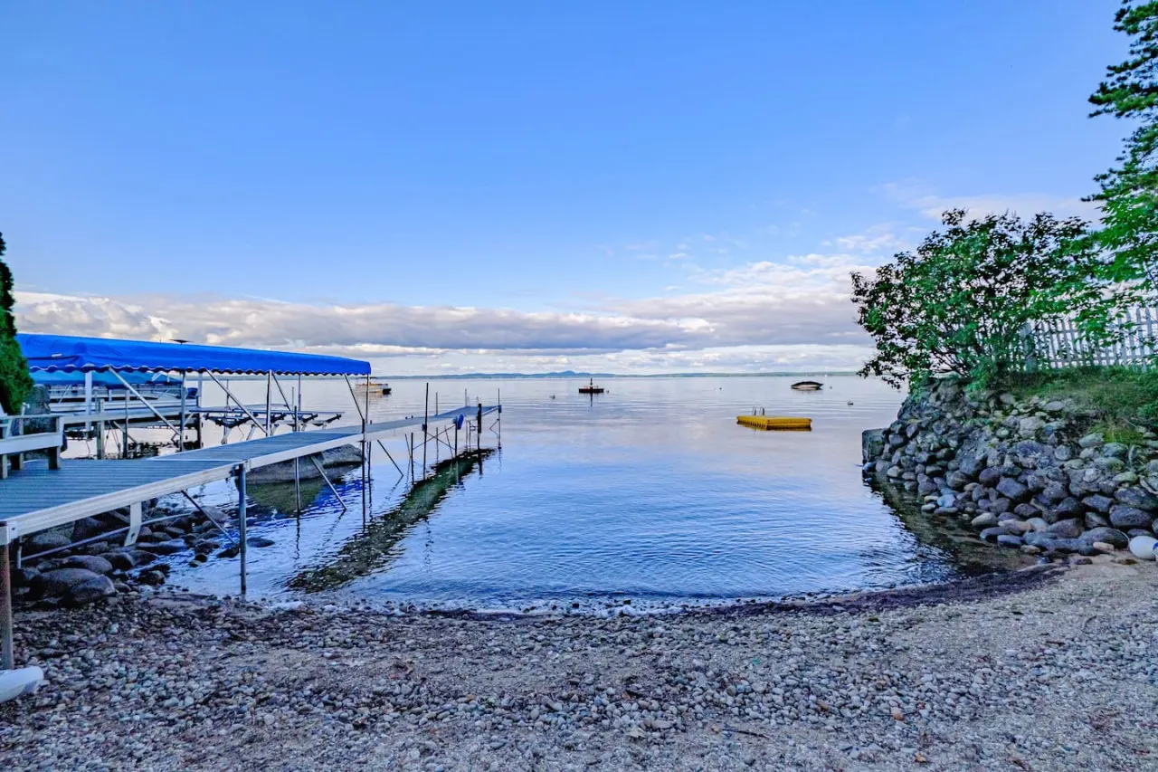 Sebago Splendor- Modern Home w. Sebago Lake views + water amenities 3