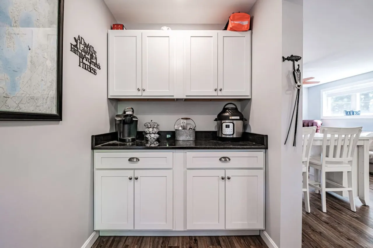 Sebago Splendor- Modern Home w. Sebago Lake views + water amenities 7