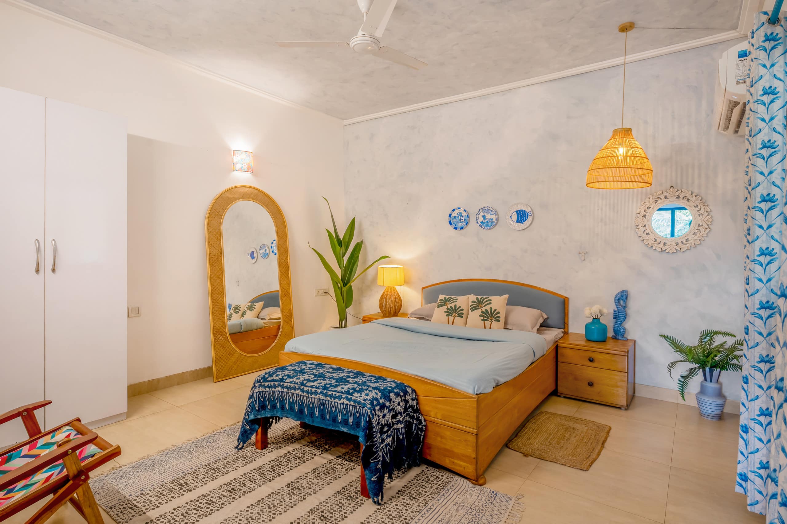 1BHK Penthouse w/ Pool & Balcony, 5min to Thalassa 3