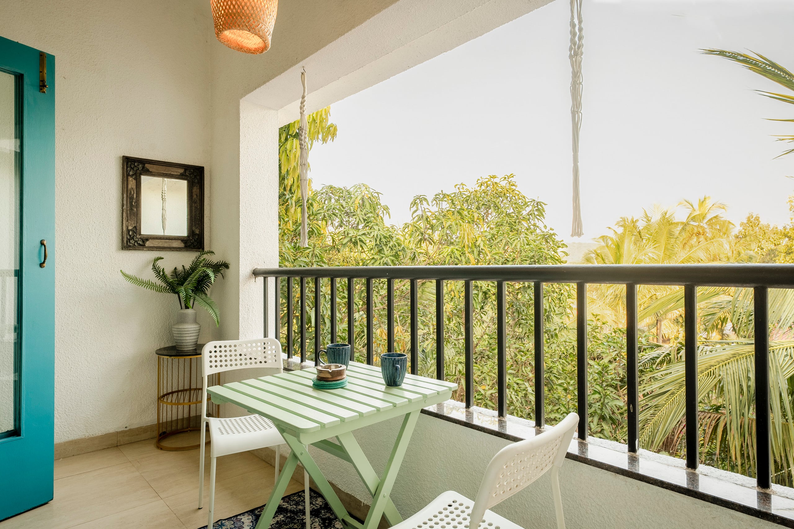 1BHK Penthouse w/ Pool & Balcony, 5min to Thalassa 8