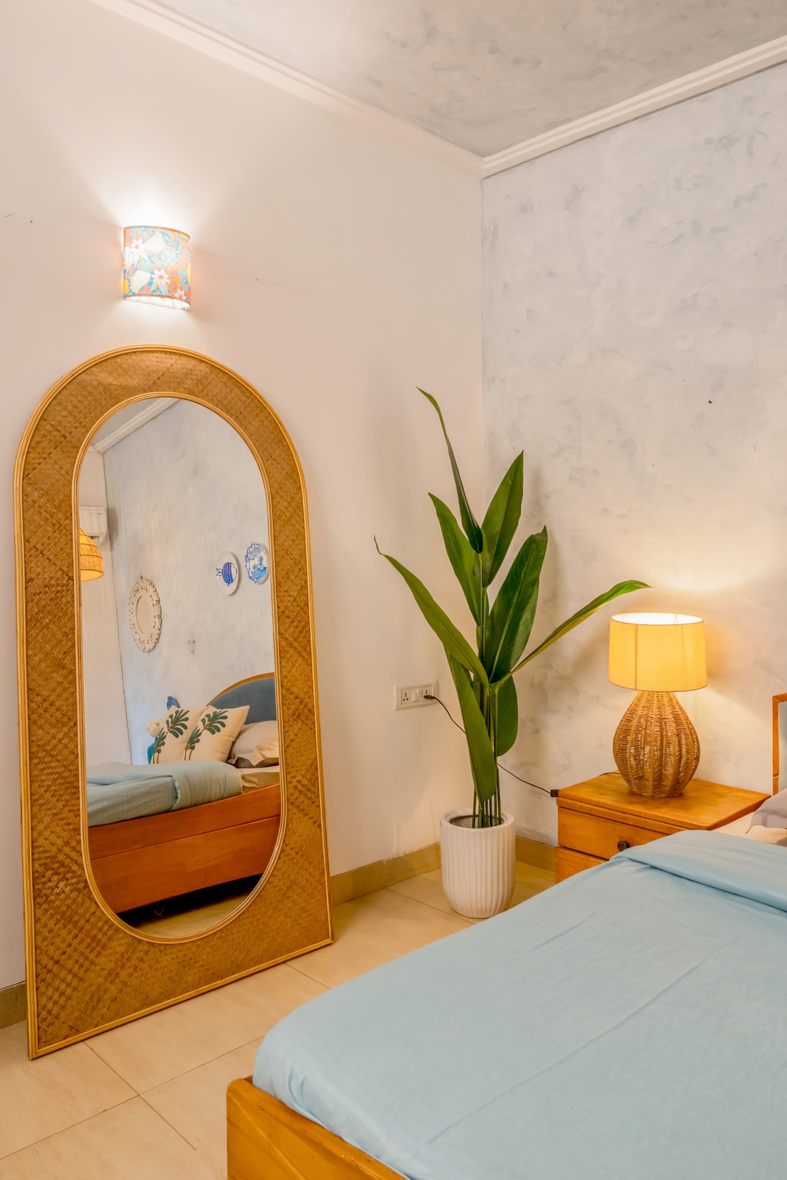 1BHK Penthouse w/ Pool & Balcony, 5min to Thalassa 18