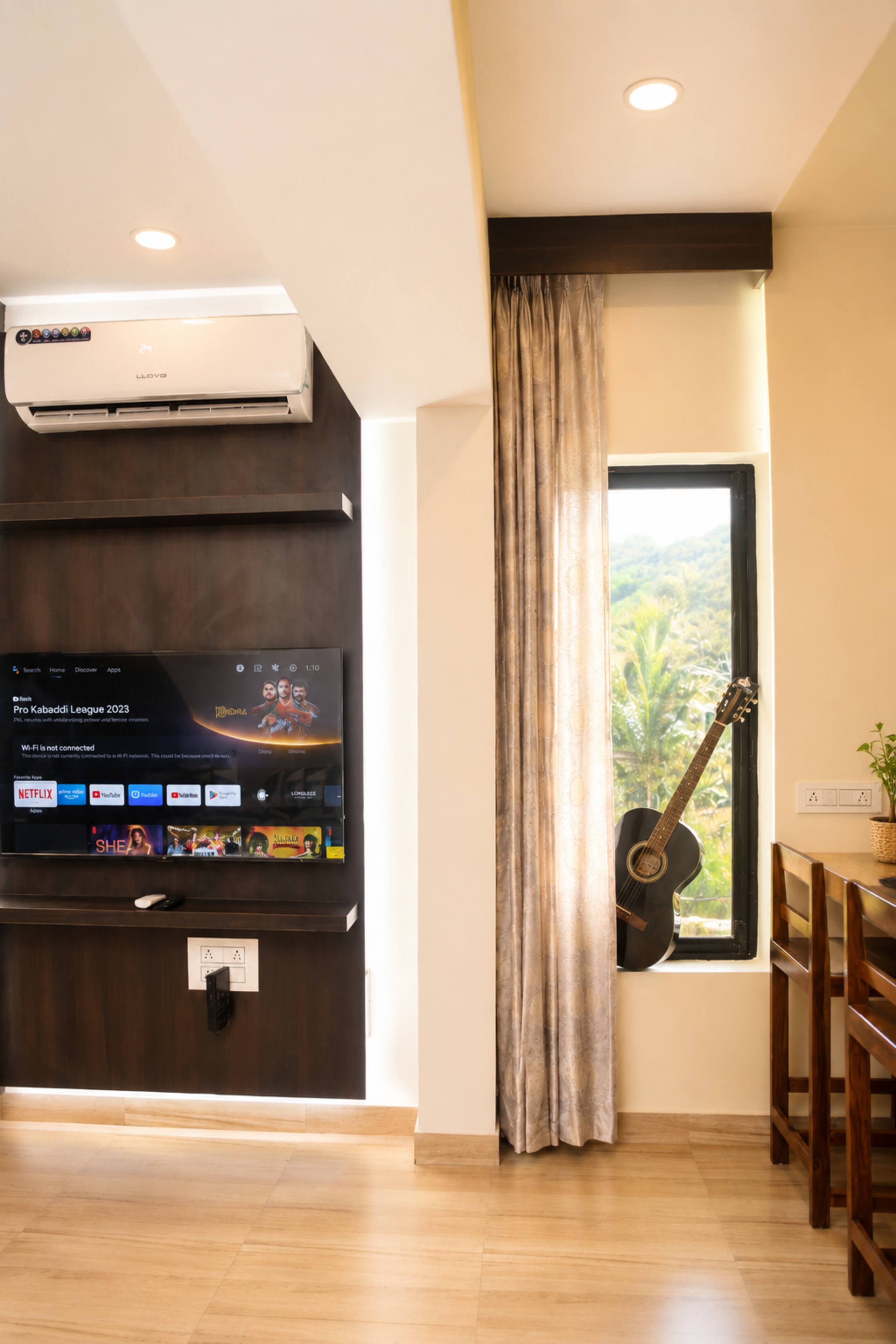 The Soul - Studio | Hill View | by Unigo Stays 9