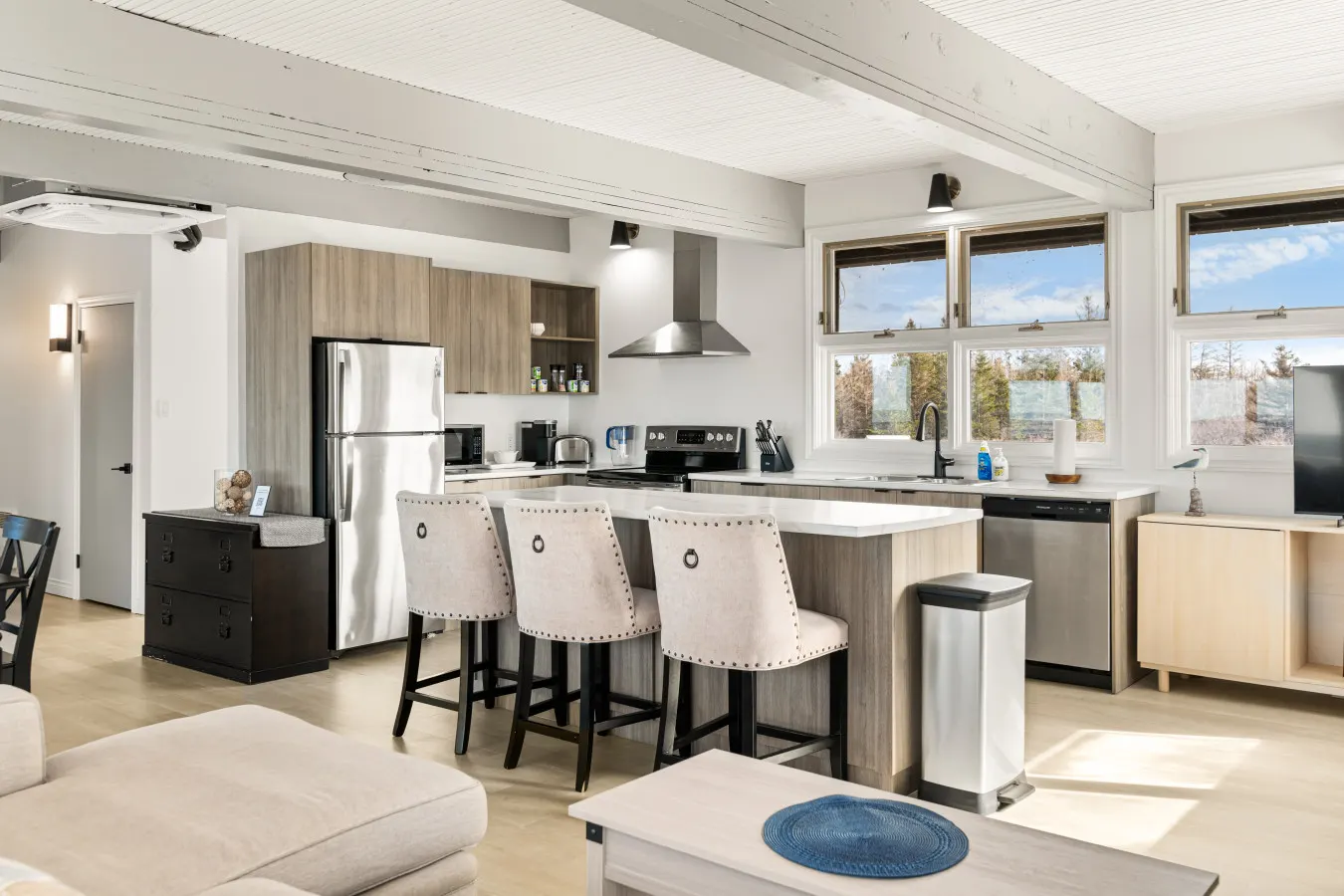 3 bedroom Waterfront Oasis 5