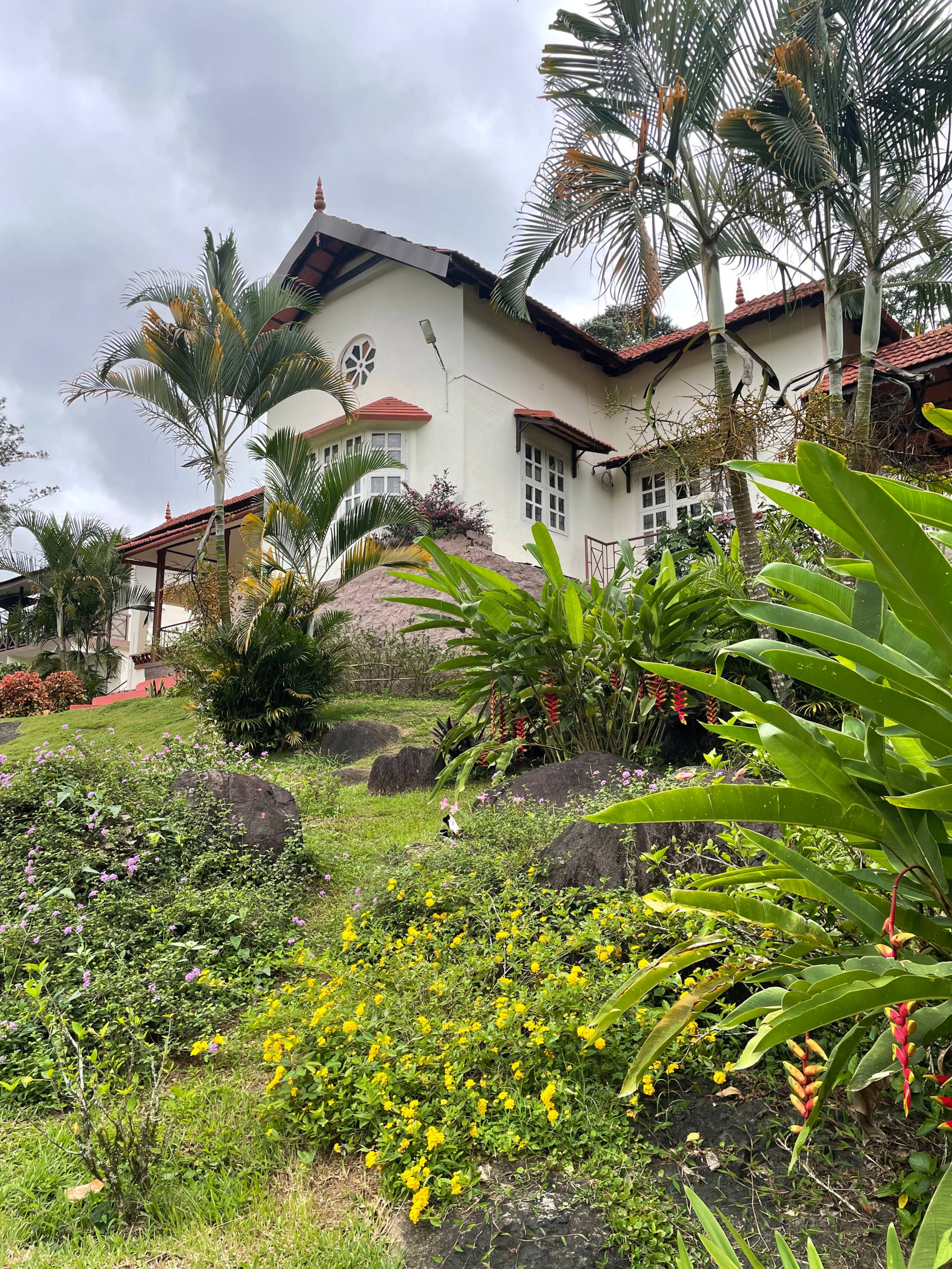3 BR Bungalow "on the rocks" in Coorg | AC & WiFi 35