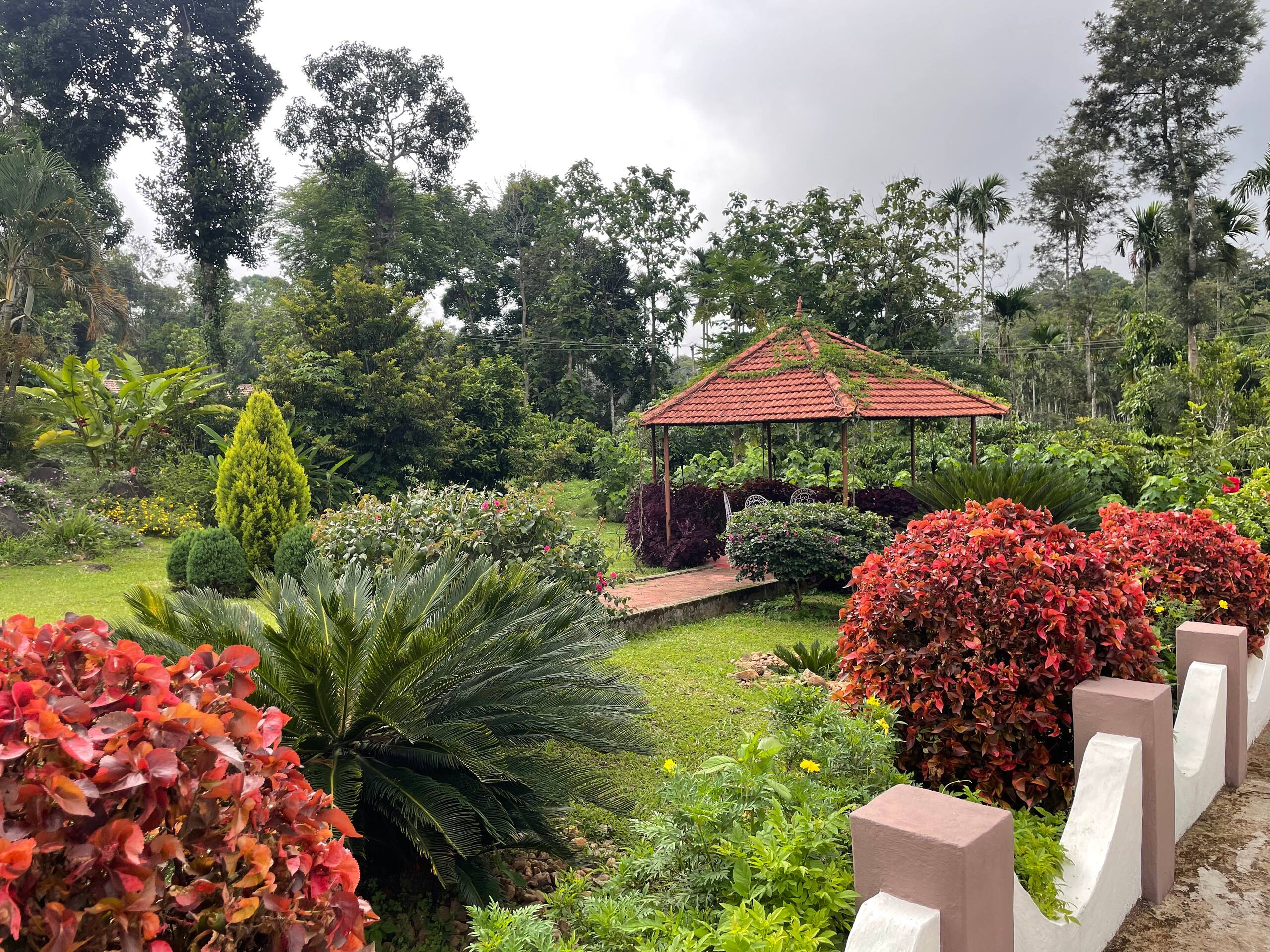 3 BR Bungalow "on the rocks" in Coorg | AC & WiFi 3